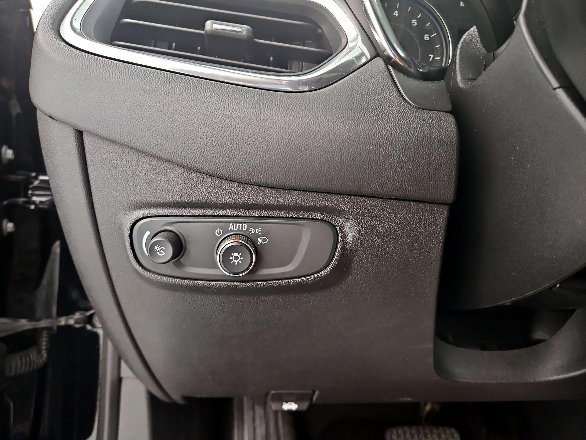Thumbnail: 2019 Chevrolet Equinox - 13