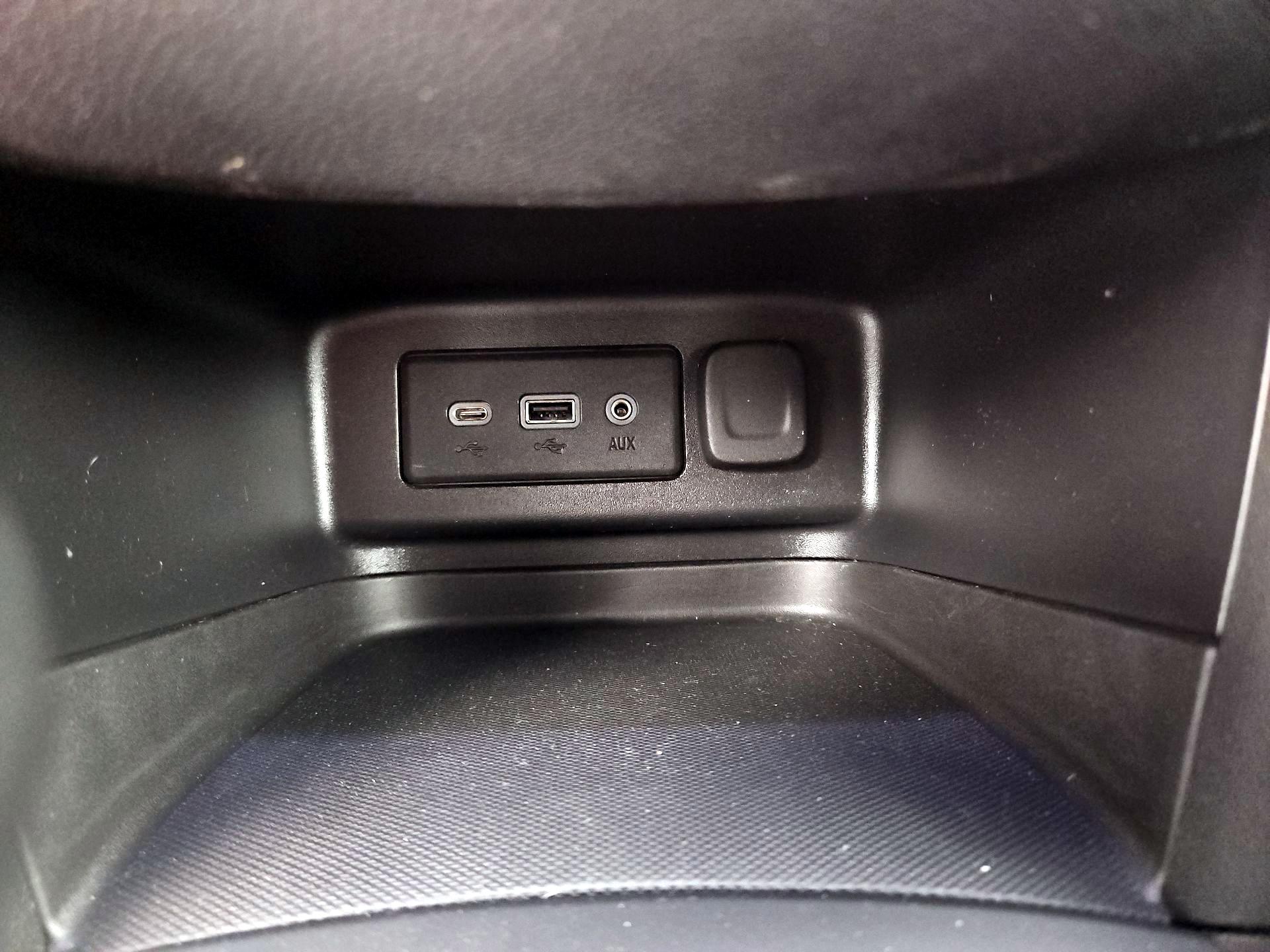 Thumbnail: 2019 Chevrolet Equinox - 18