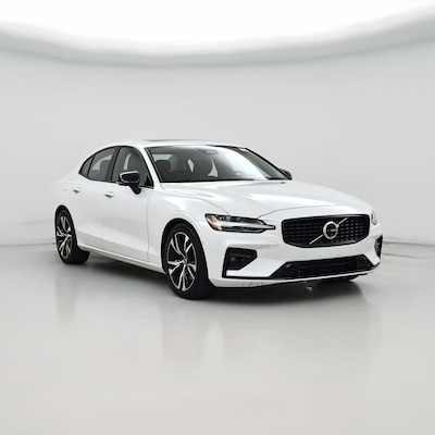 2024 Volvo S60 B5 Plus Dark Theme