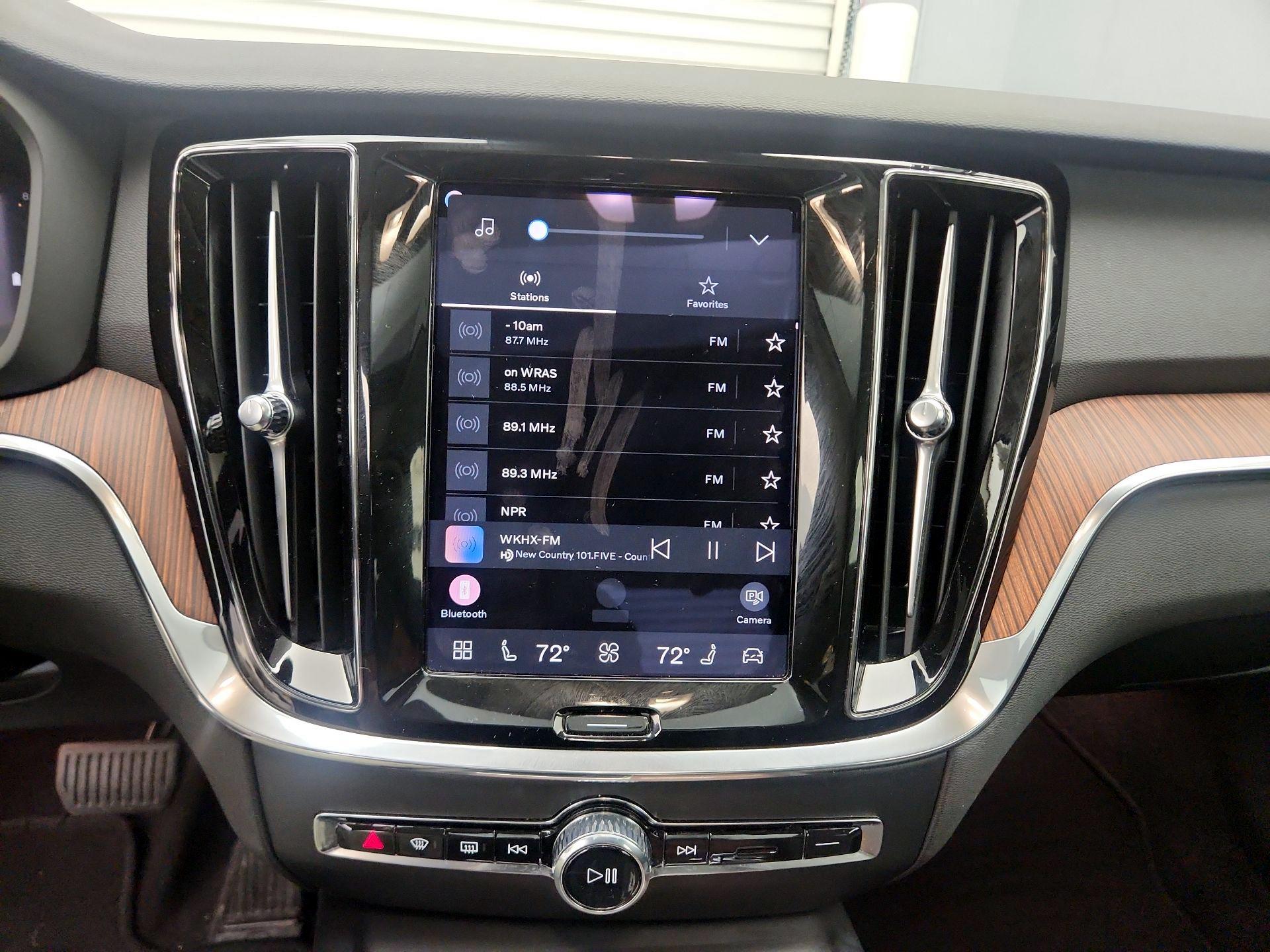 Thumbnail: 2024 Volvo S60 - 16