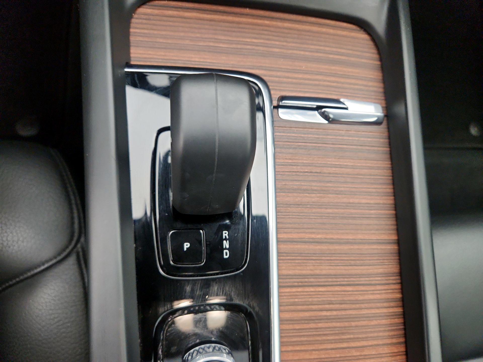 Thumbnail: 2024 Volvo S60 - 18