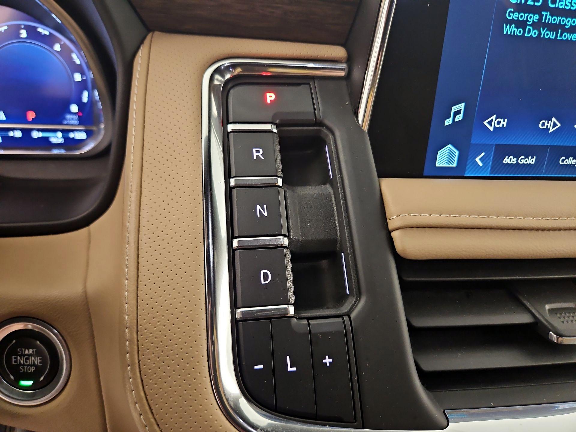 Thumbnail: 2023 Chevrolet Tahoe - 17