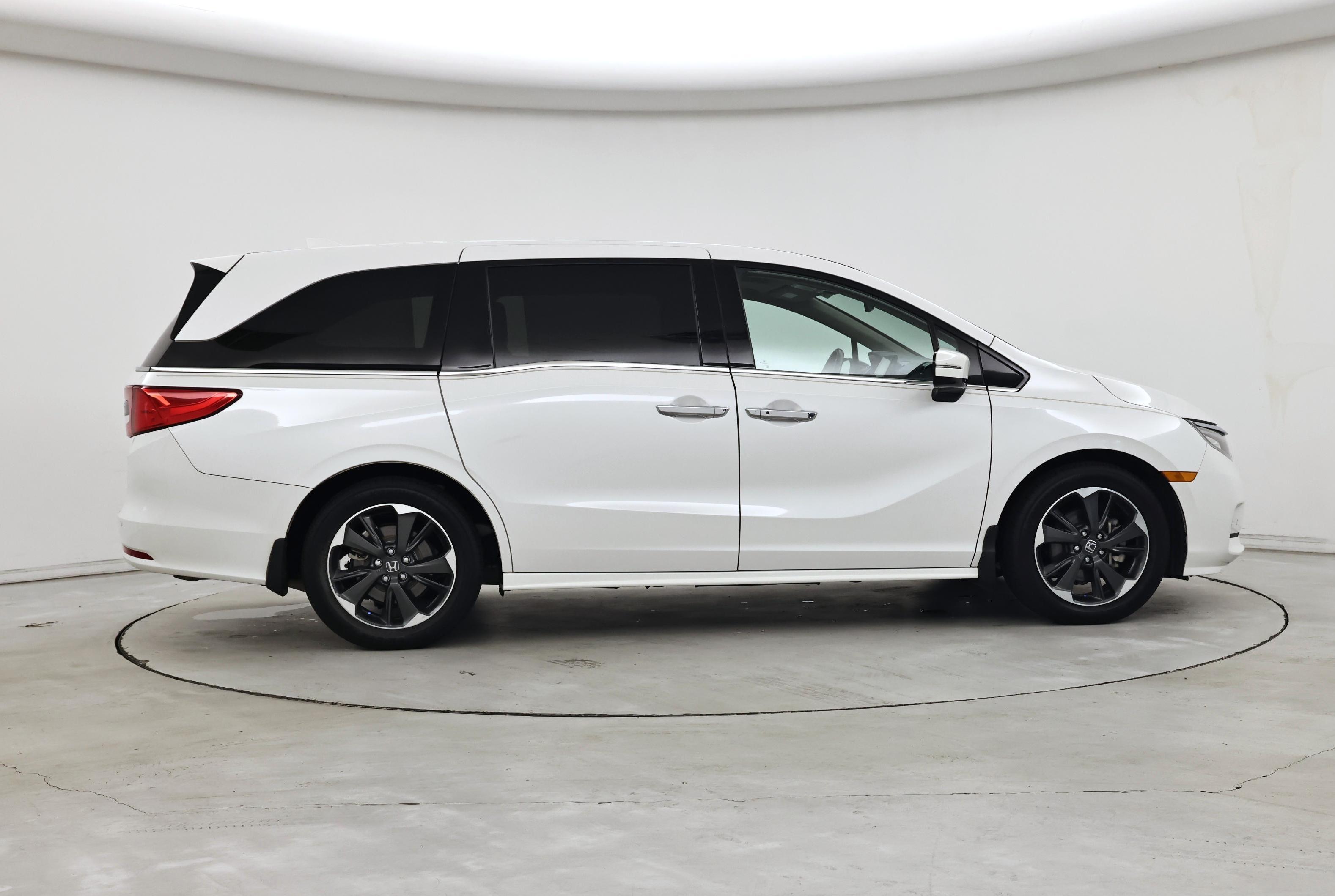 Thumbnail: 2023 Honda Odyssey - 7