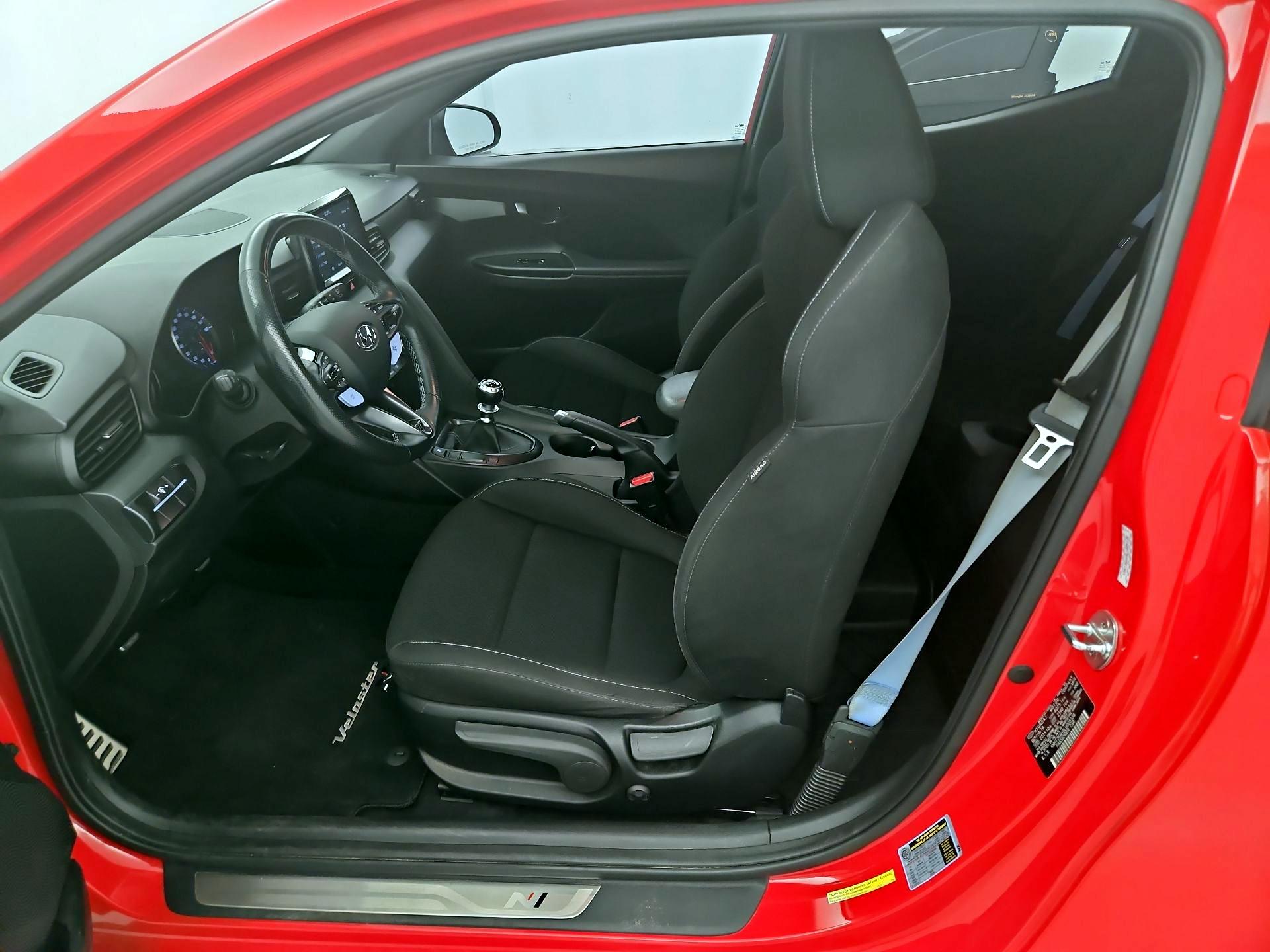Thumbnail: 2020 Hyundai Veloster - 11