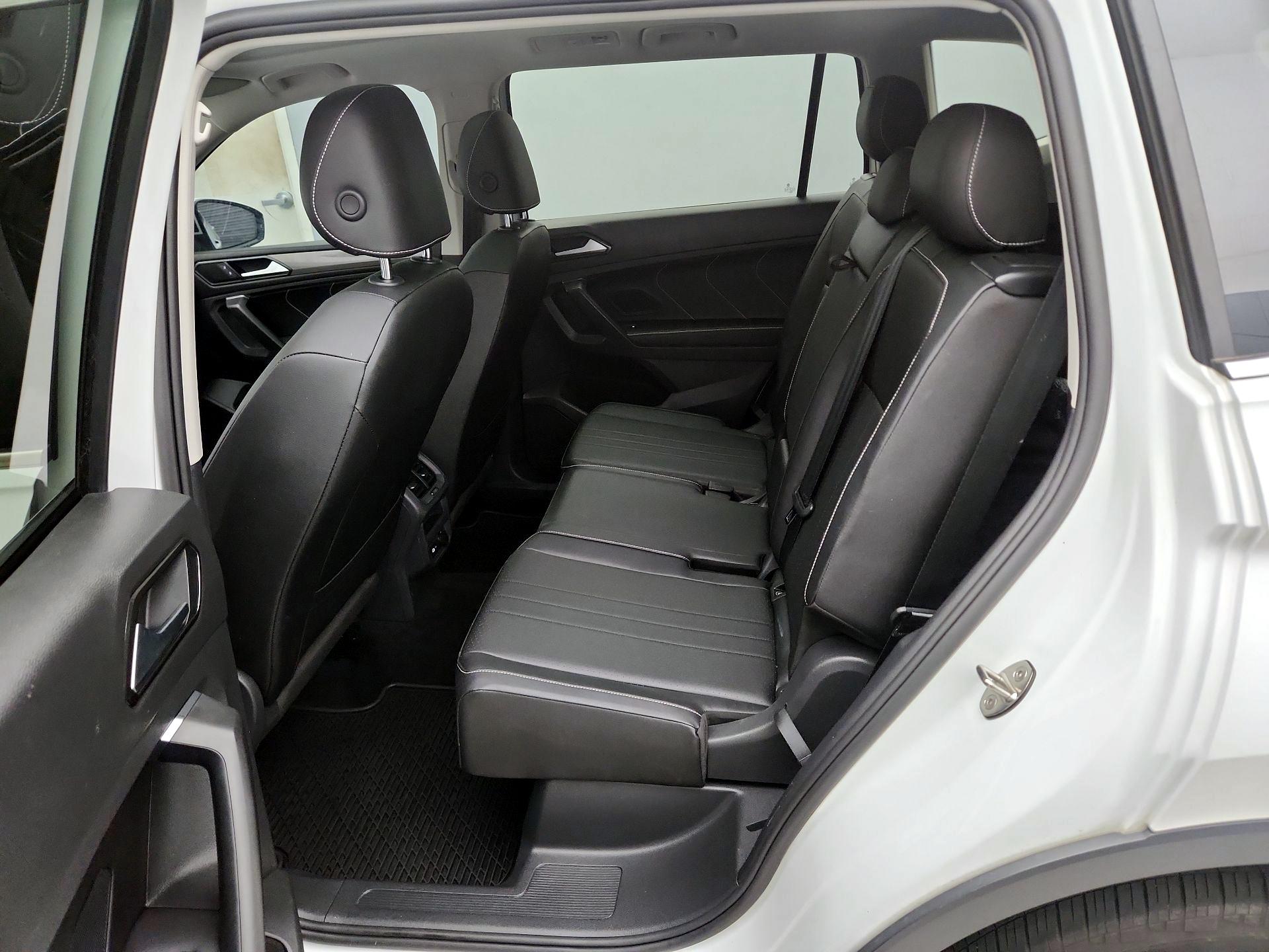 Thumbnail: 2023 Volkswagen Tiguan - 20