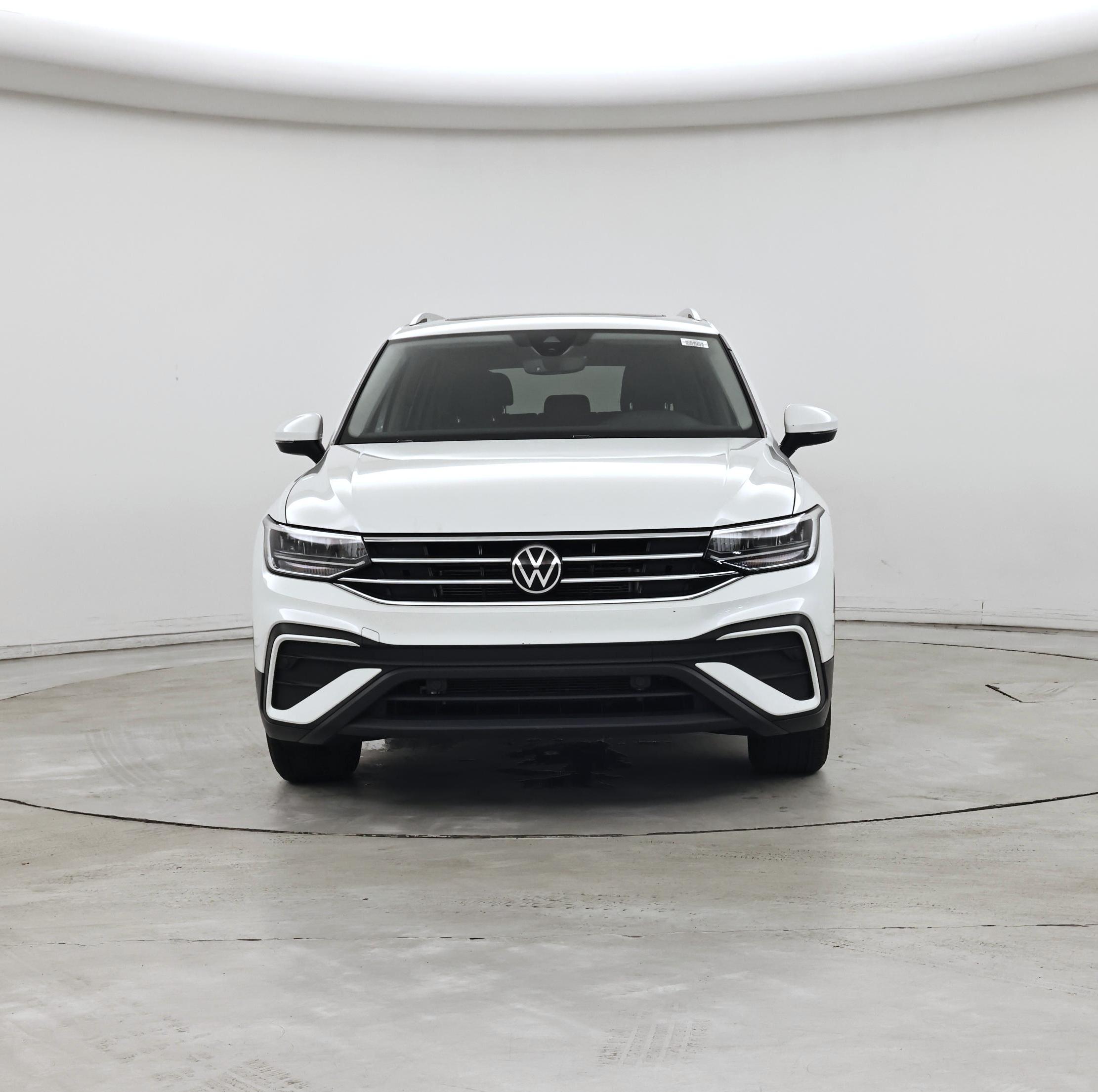 Thumbnail: 2023 Volkswagen Tiguan - 5
