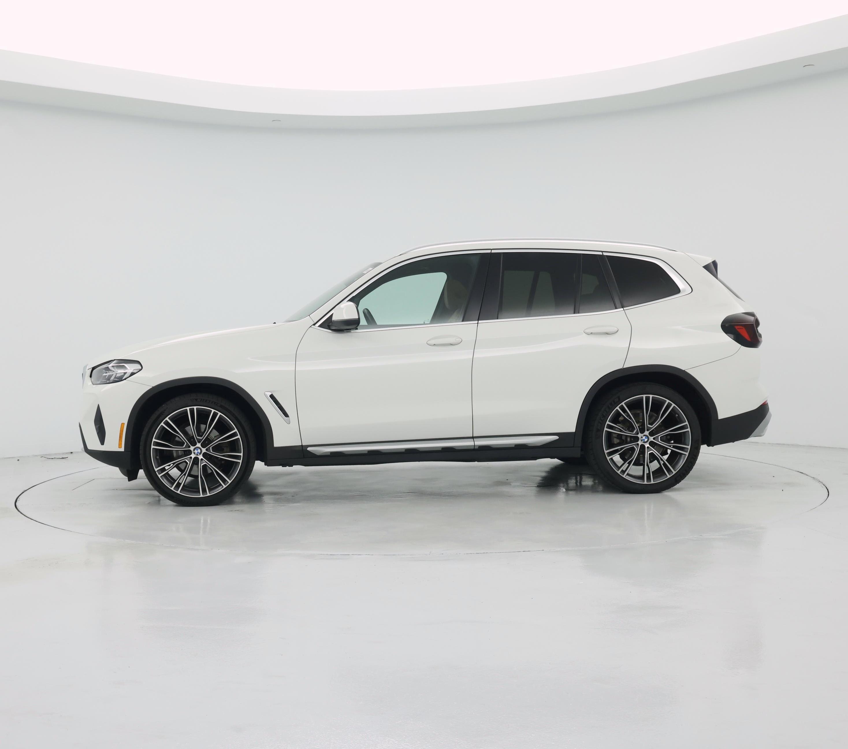 Thumbnail: 2022 BMW X3 - 3