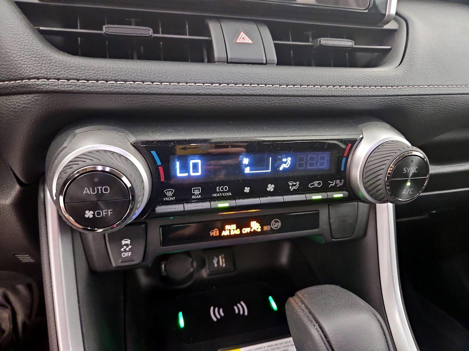 2025 Toyota RAV4 Woodland Edition - Photo 17