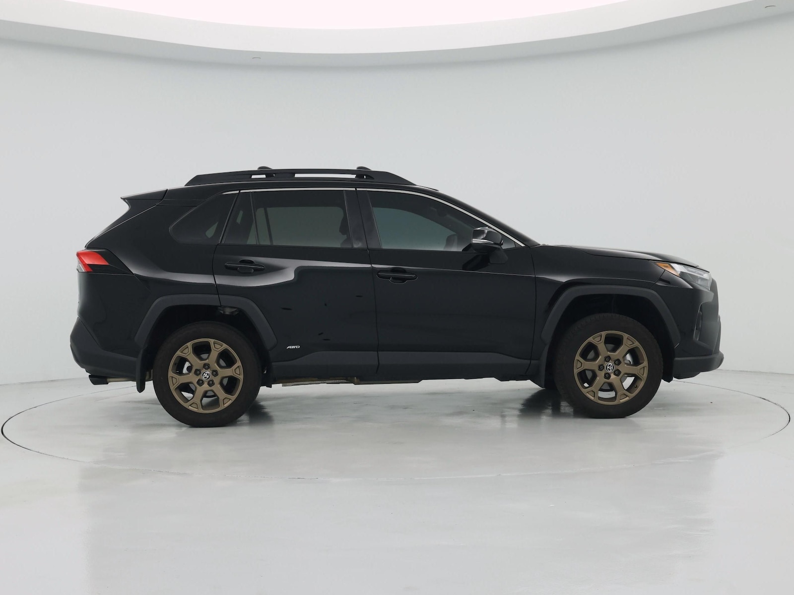 2025 Toyota RAV4 Woodland Edition - Photo 8