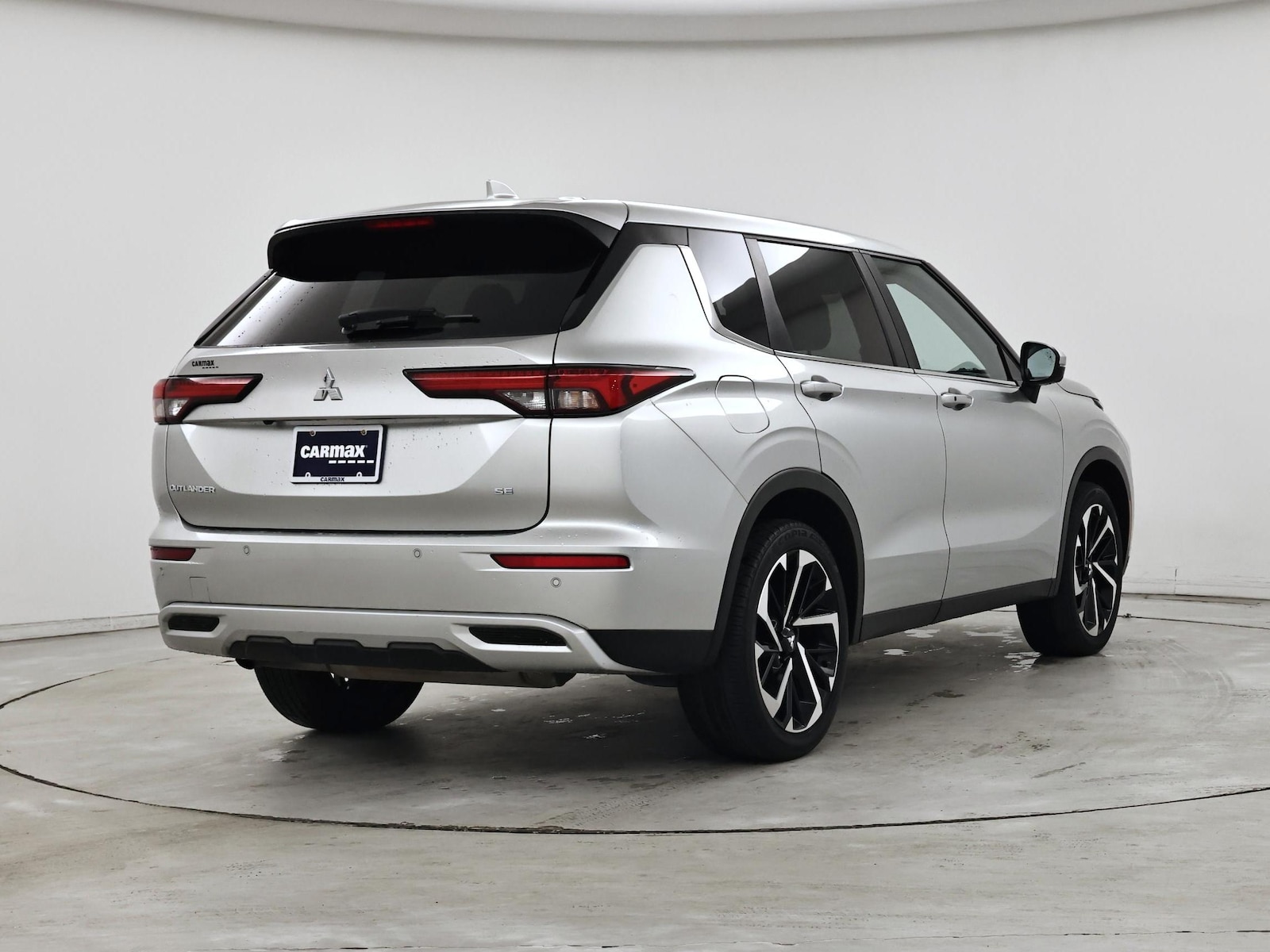 2024 Mitsubishi Outlander SE - Photo 9