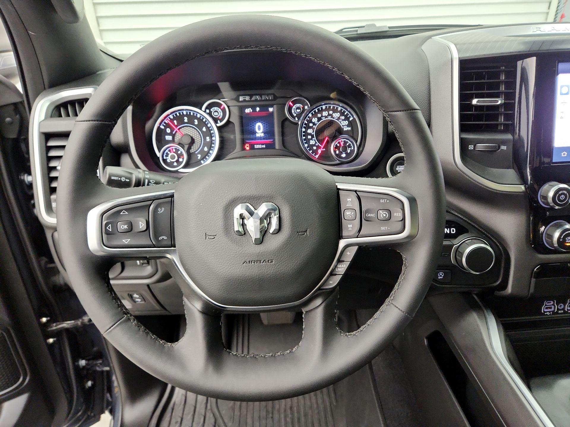 Thumbnail: 2025 RAM 1500 - 10