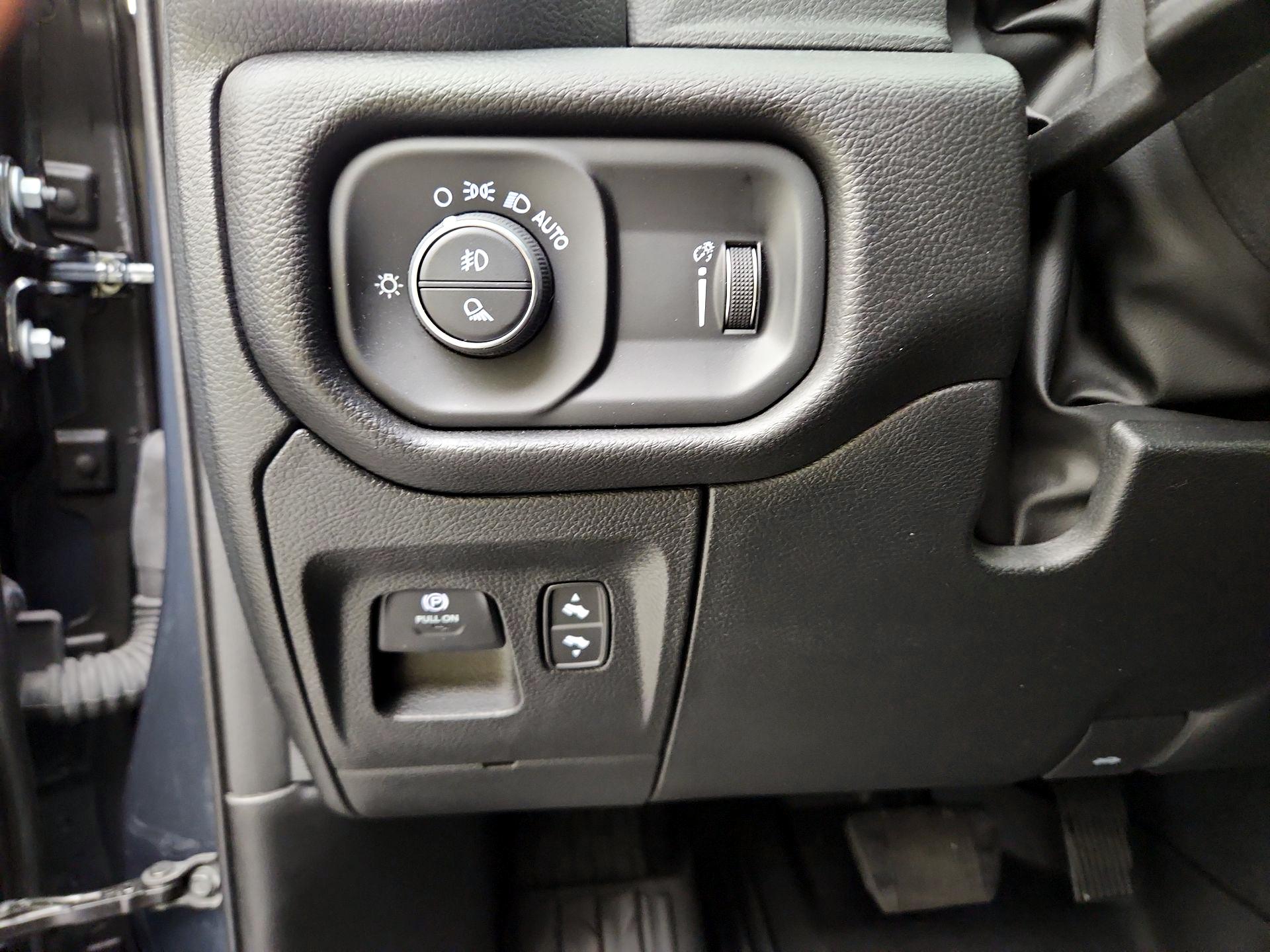 Thumbnail: 2025 RAM 1500 - 13