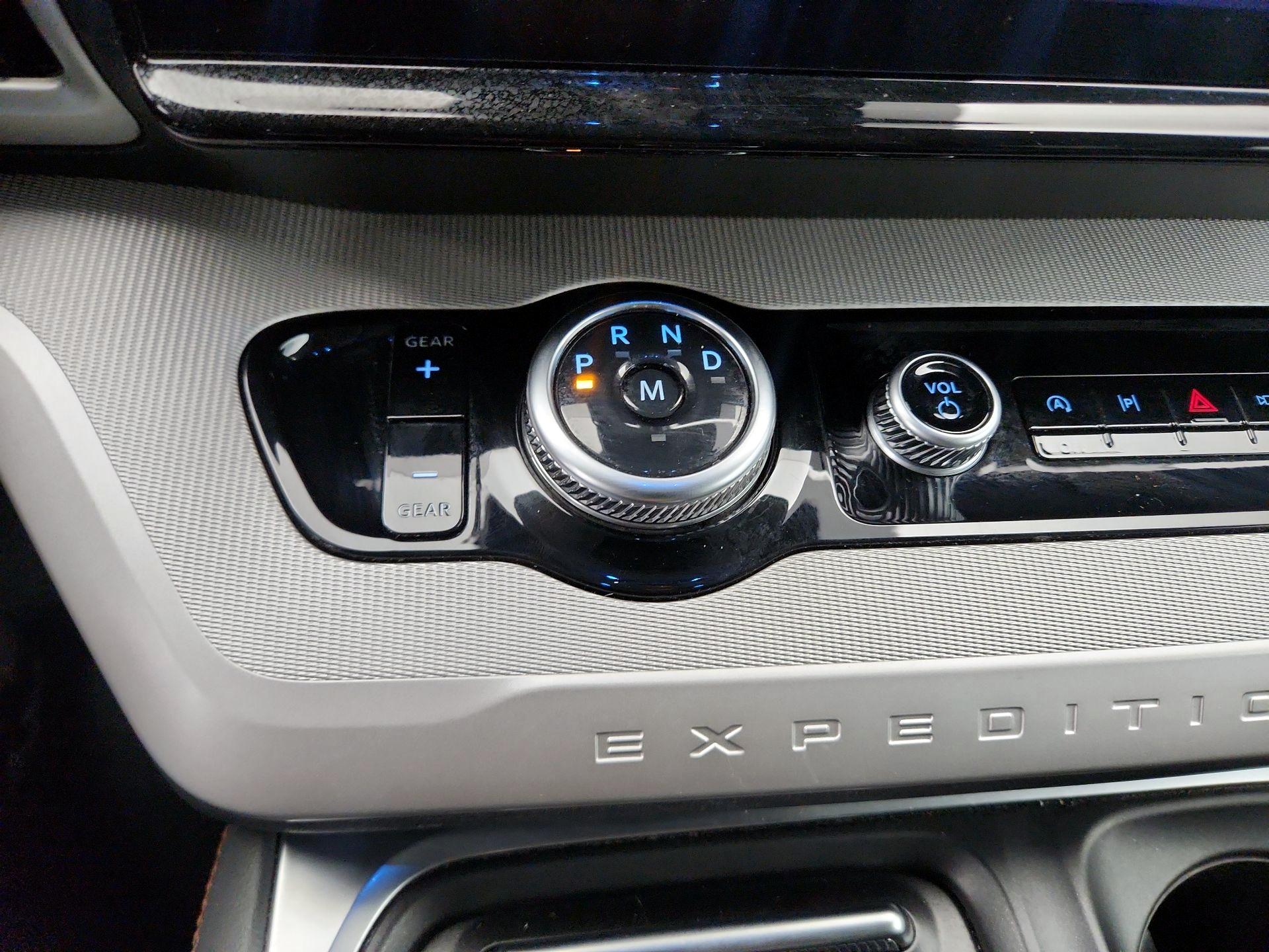 Thumbnail: 2025 Ford Expedition - 18
