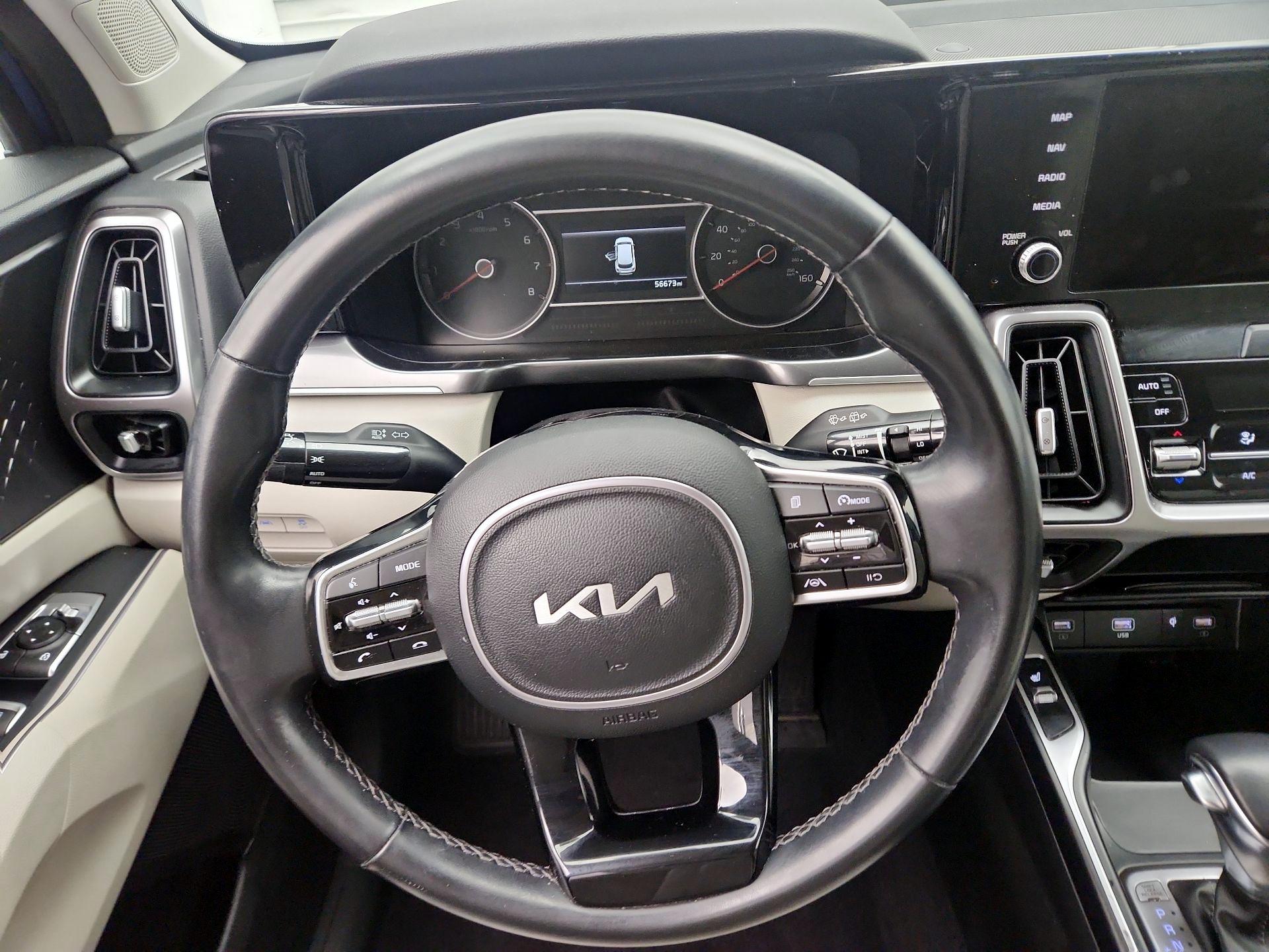 Thumbnail: 2023 Kia Sorento - 10