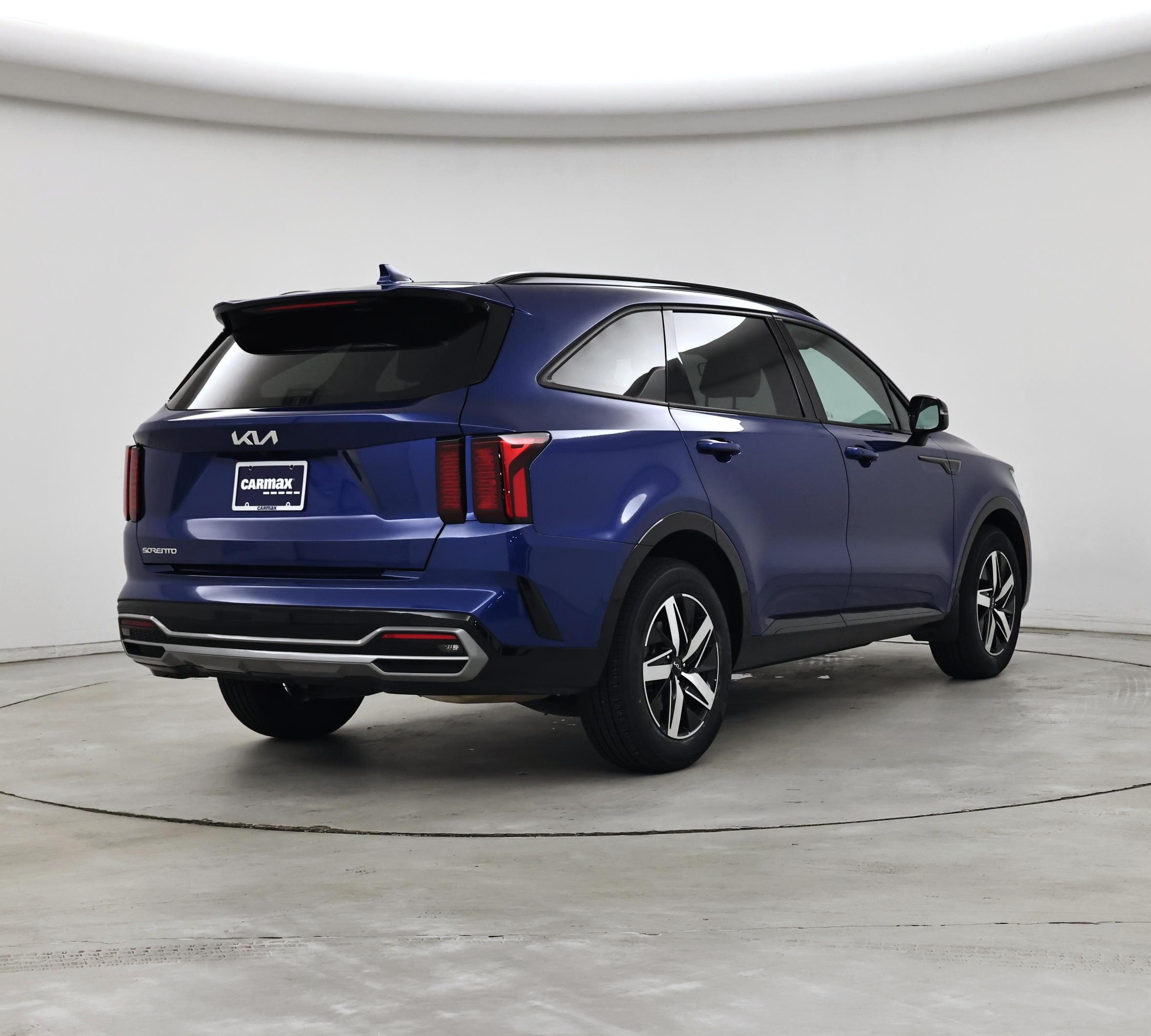 Thumbnail: 2023 Kia Sorento - 8