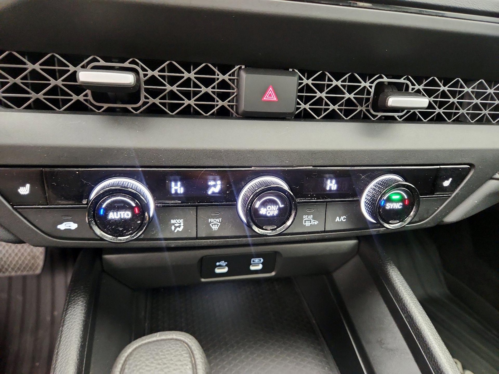 2025 Honda Accord SE - Photo 16
