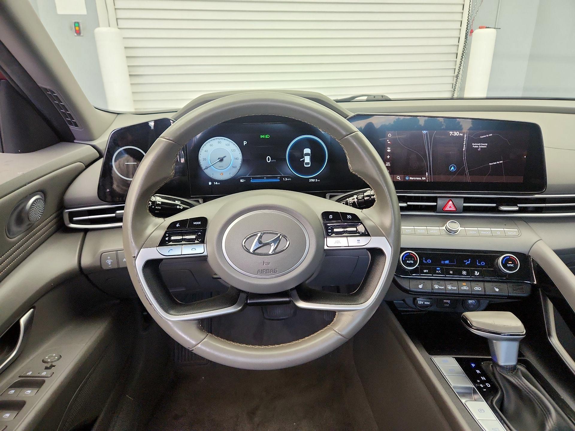 Thumbnail: 2023 Hyundai Elantra - 10