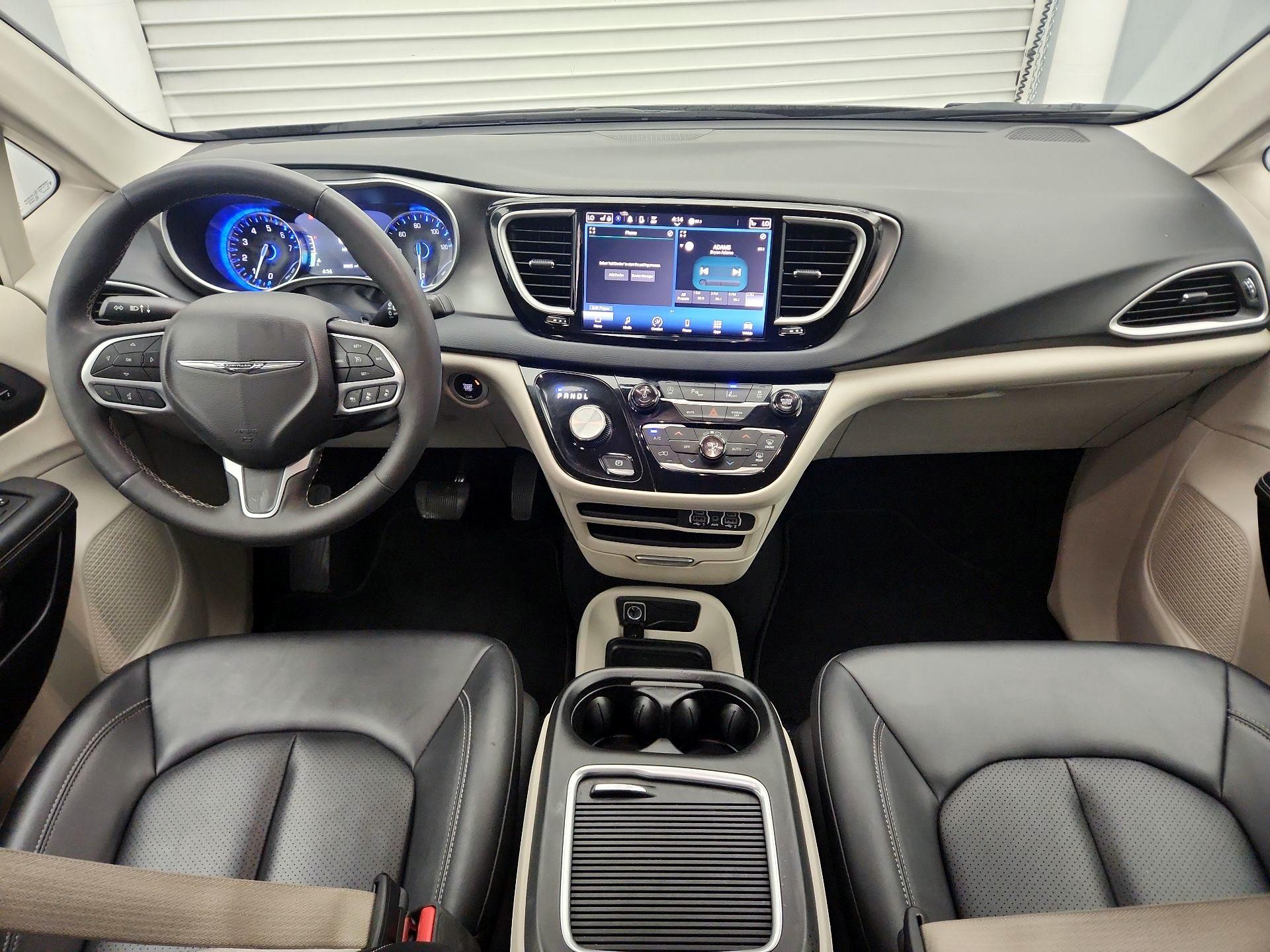 Thumbnail: 2024 Chrysler Pacifica - 9