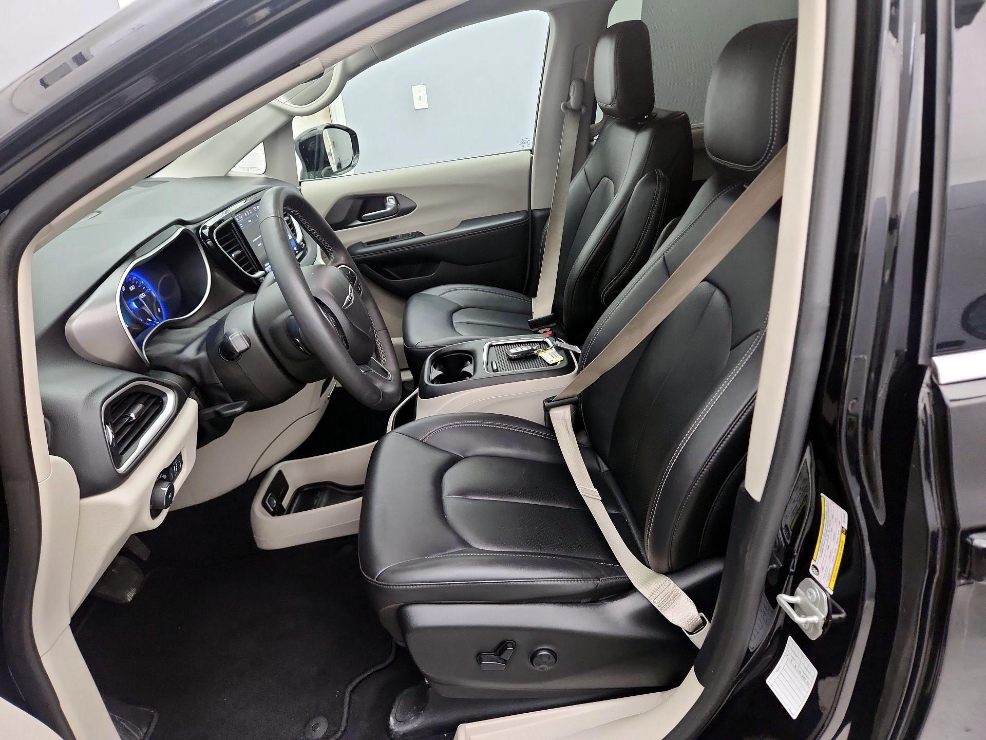 Thumbnail: 2024 Chrysler Pacifica - 11