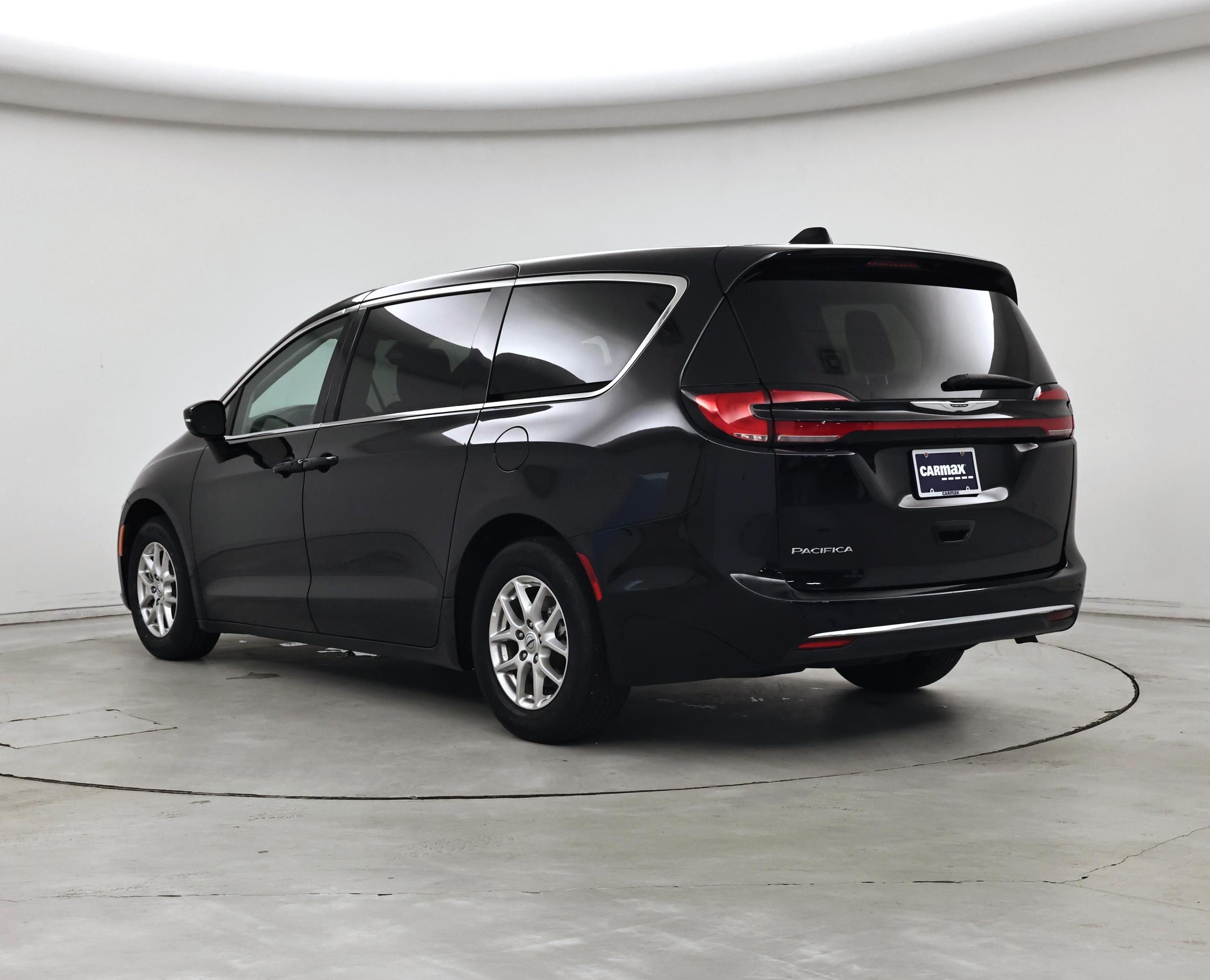 Thumbnail: 2024 Chrysler Pacifica - 2