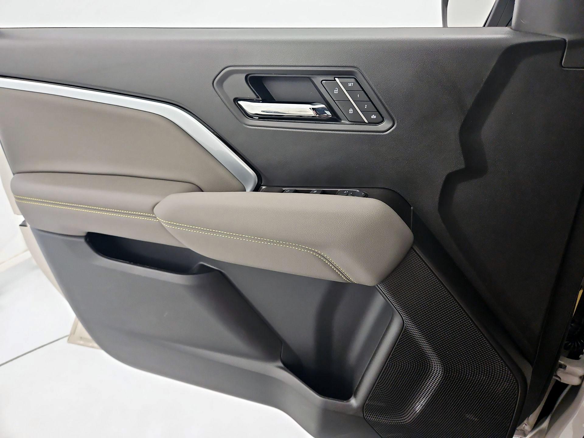 Thumbnail: 2026 Chevrolet Colorado - 12