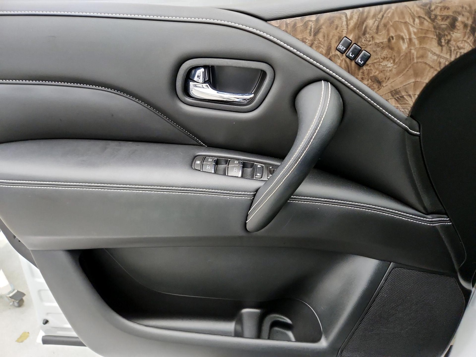 2023 INFINITI QX80 PREMIUM SELECT 4WD - Photo 13