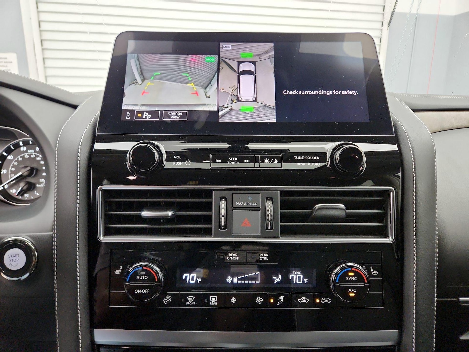 2023 INFINITI QX80 PREMIUM SELECT 4WD - Photo 16