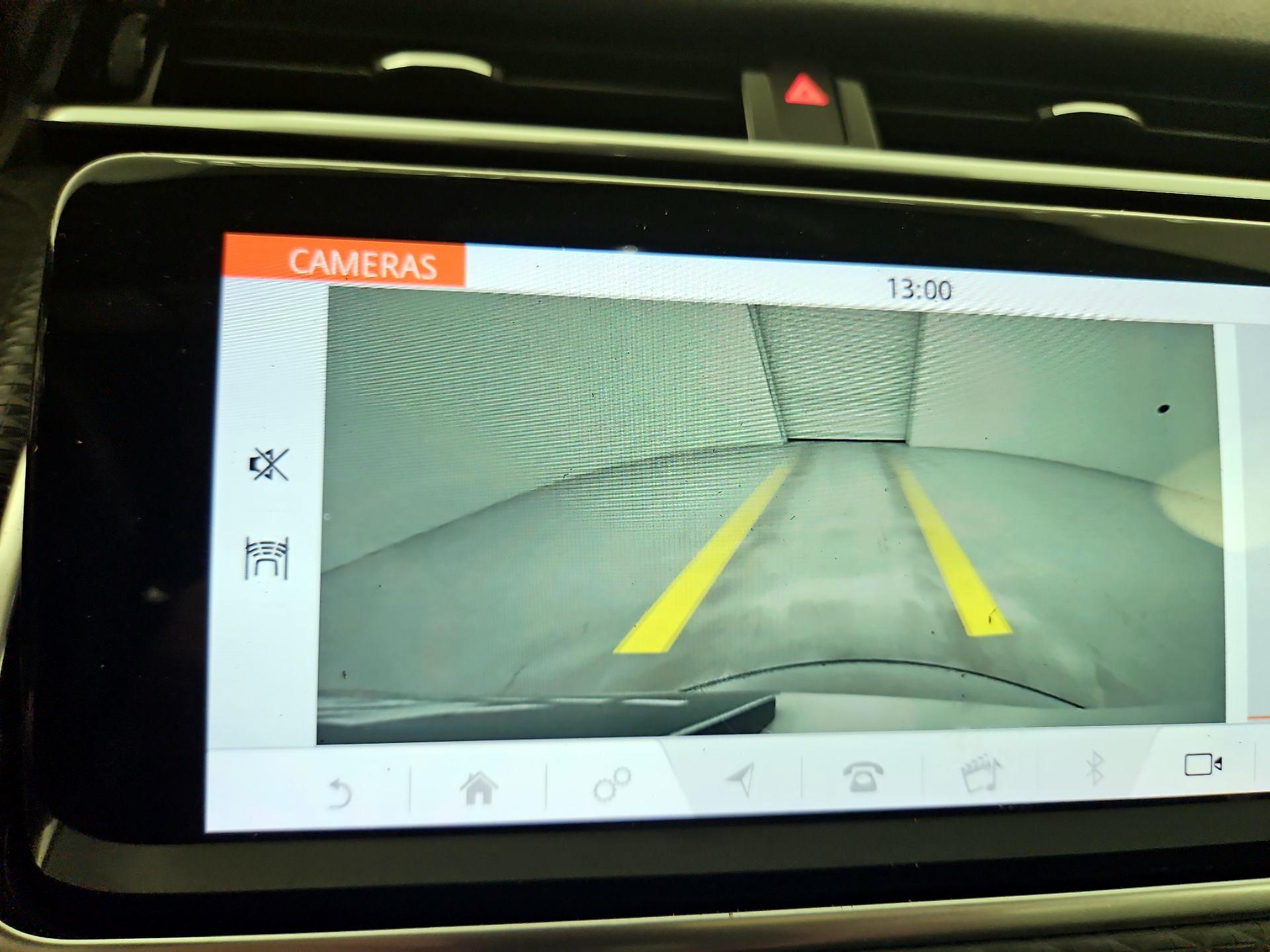 Thumbnail: 2019 Land Rover Range Rover Velar - 15