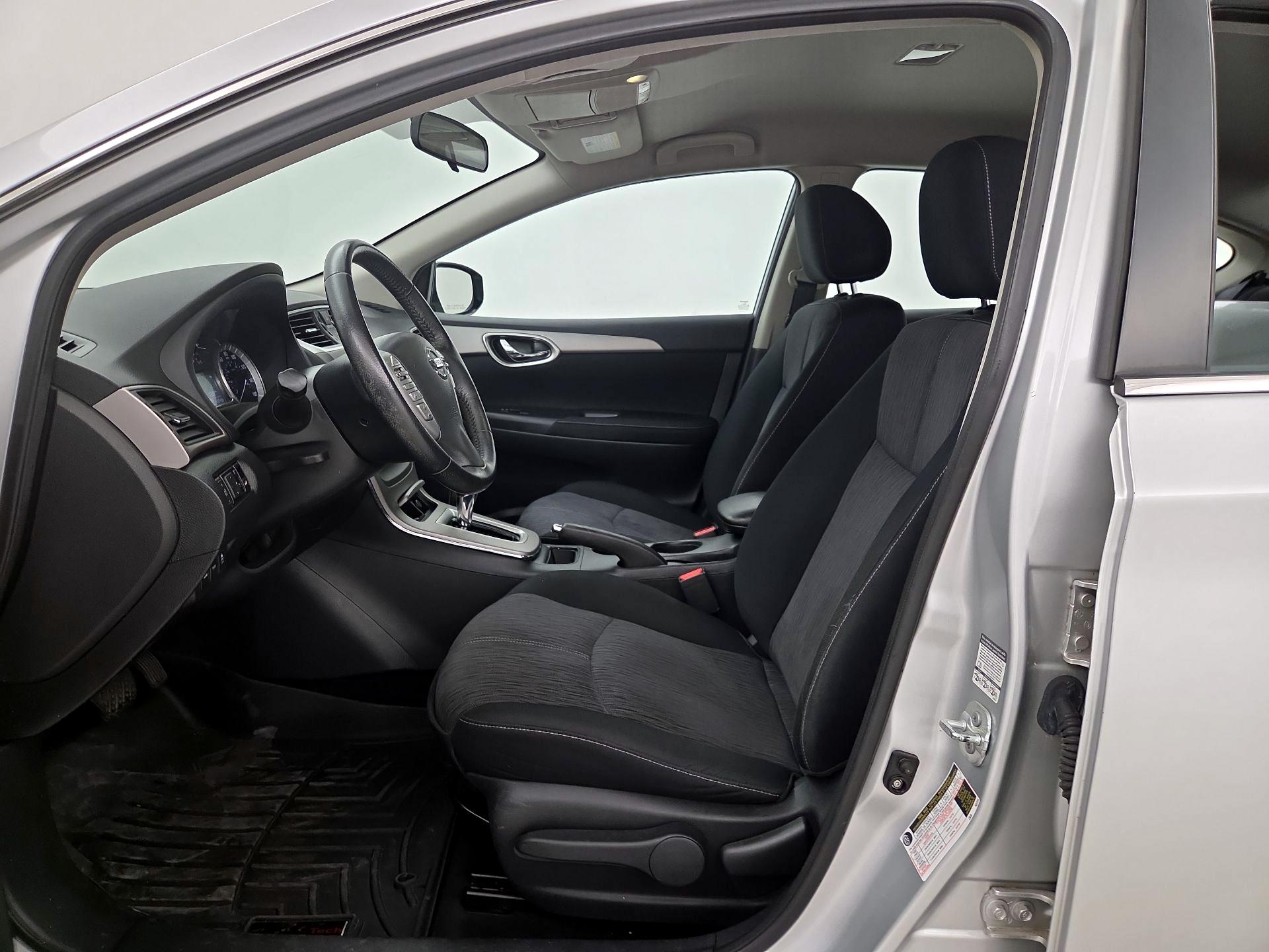 Thumbnail: 2014 Nissan Sentra - 11