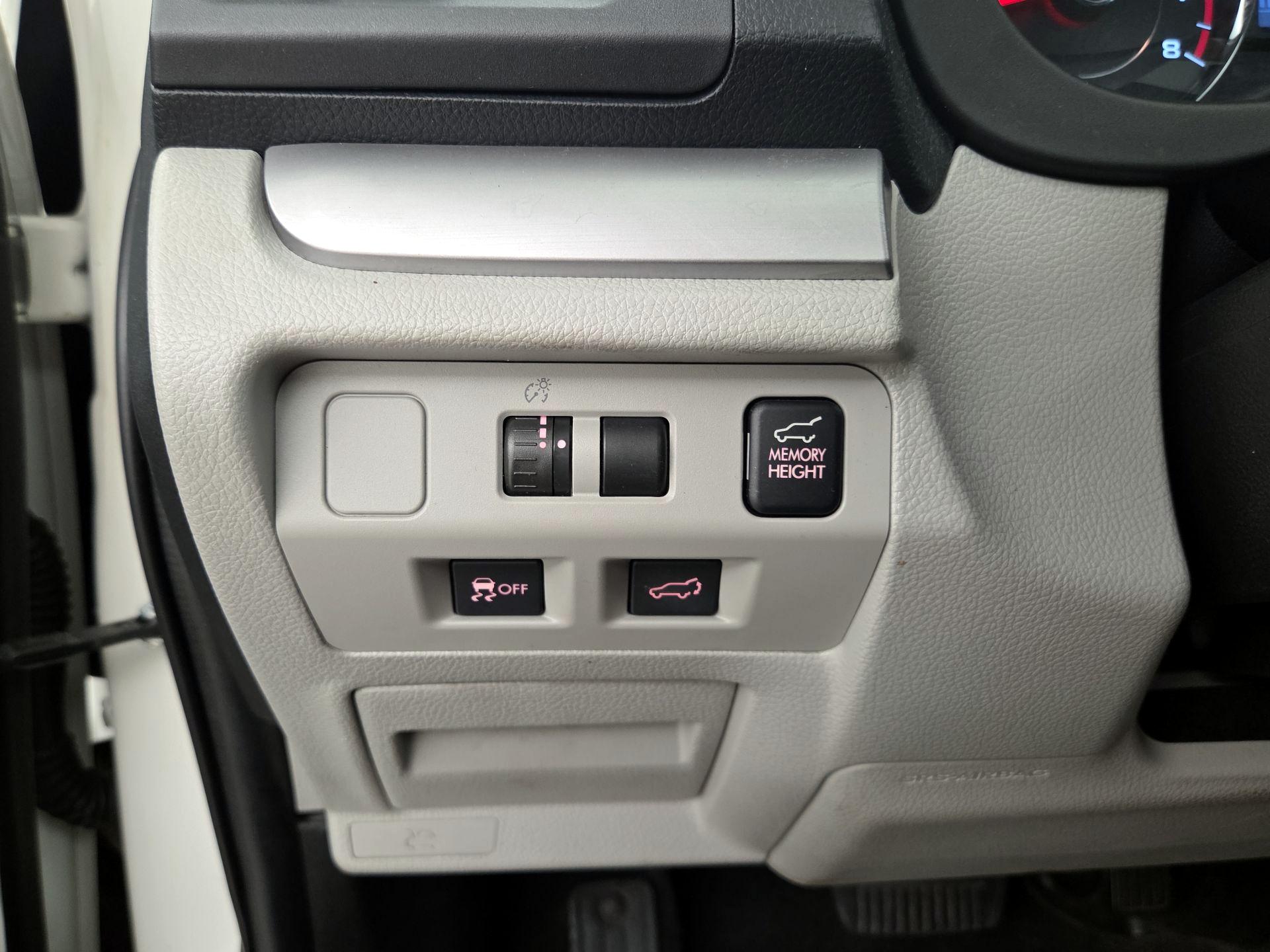 Thumbnail: 2015 Subaru Forester - 13
