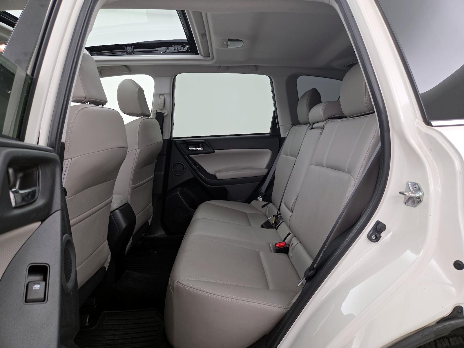2015 Subaru Forester i Touring - Photo 22