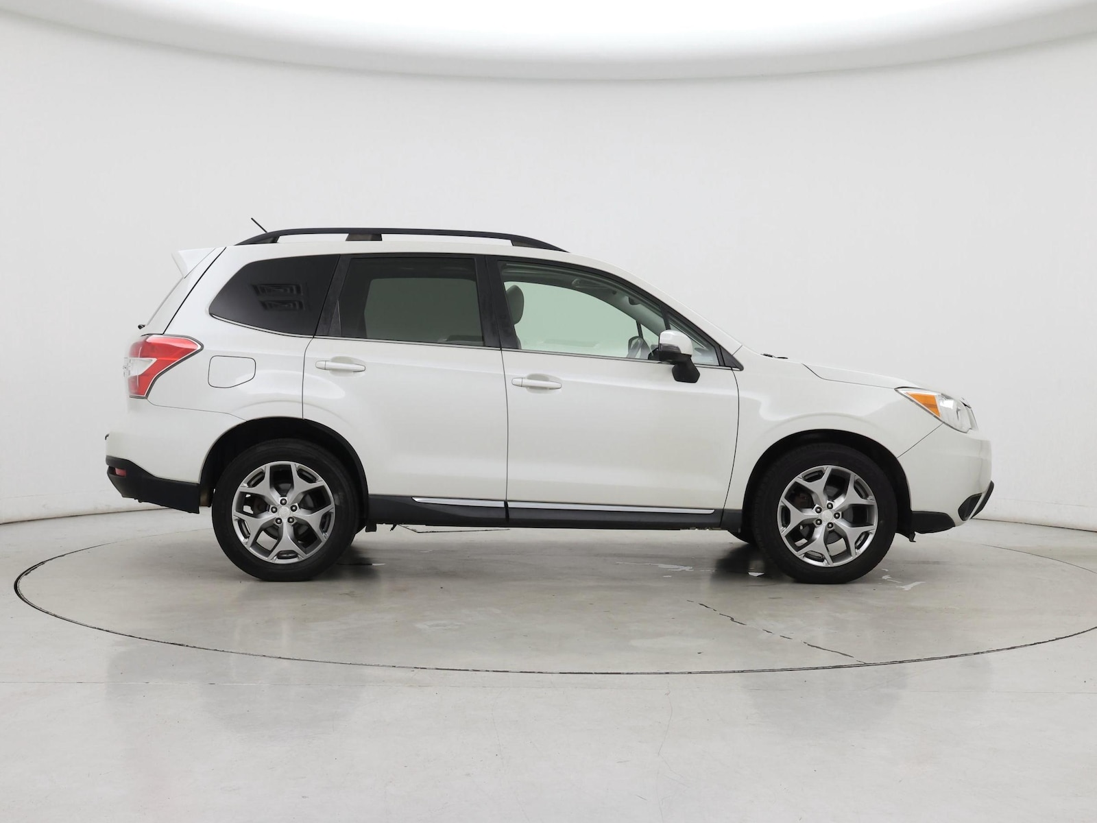 2015 Subaru Forester i Touring - Photo 8