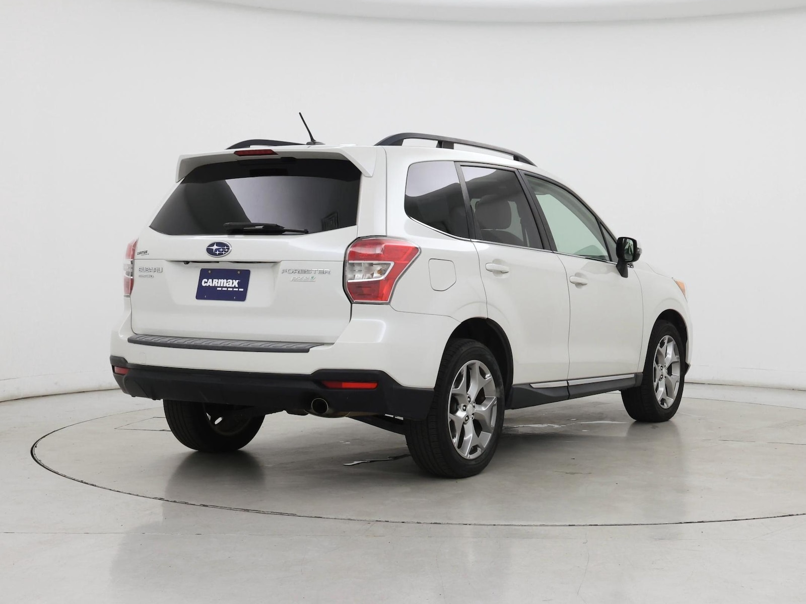 2015 Subaru Forester i Touring - Photo 9