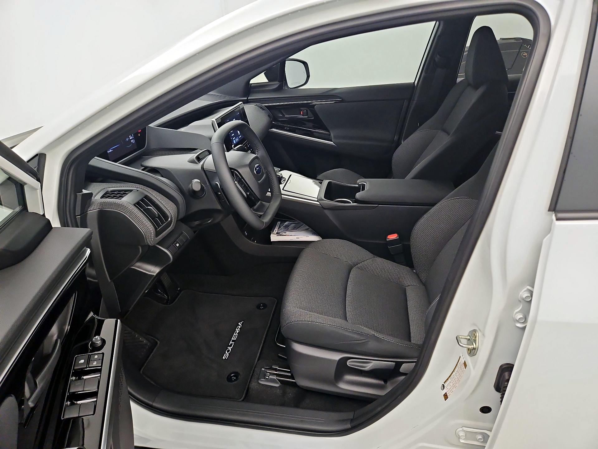 Thumbnail: 2025 Subaru Solterra - 11