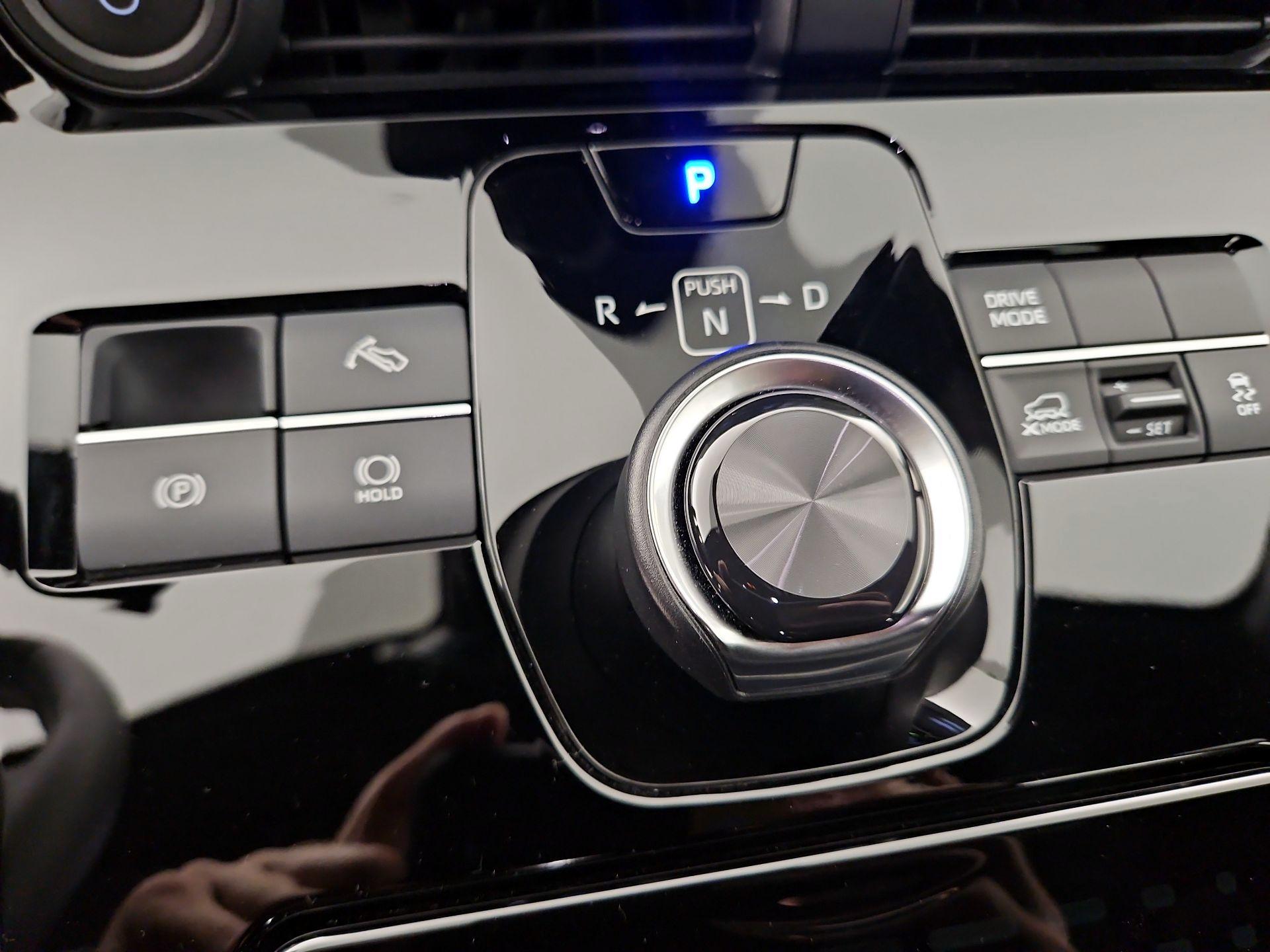 Thumbnail: 2025 Subaru Solterra - 17