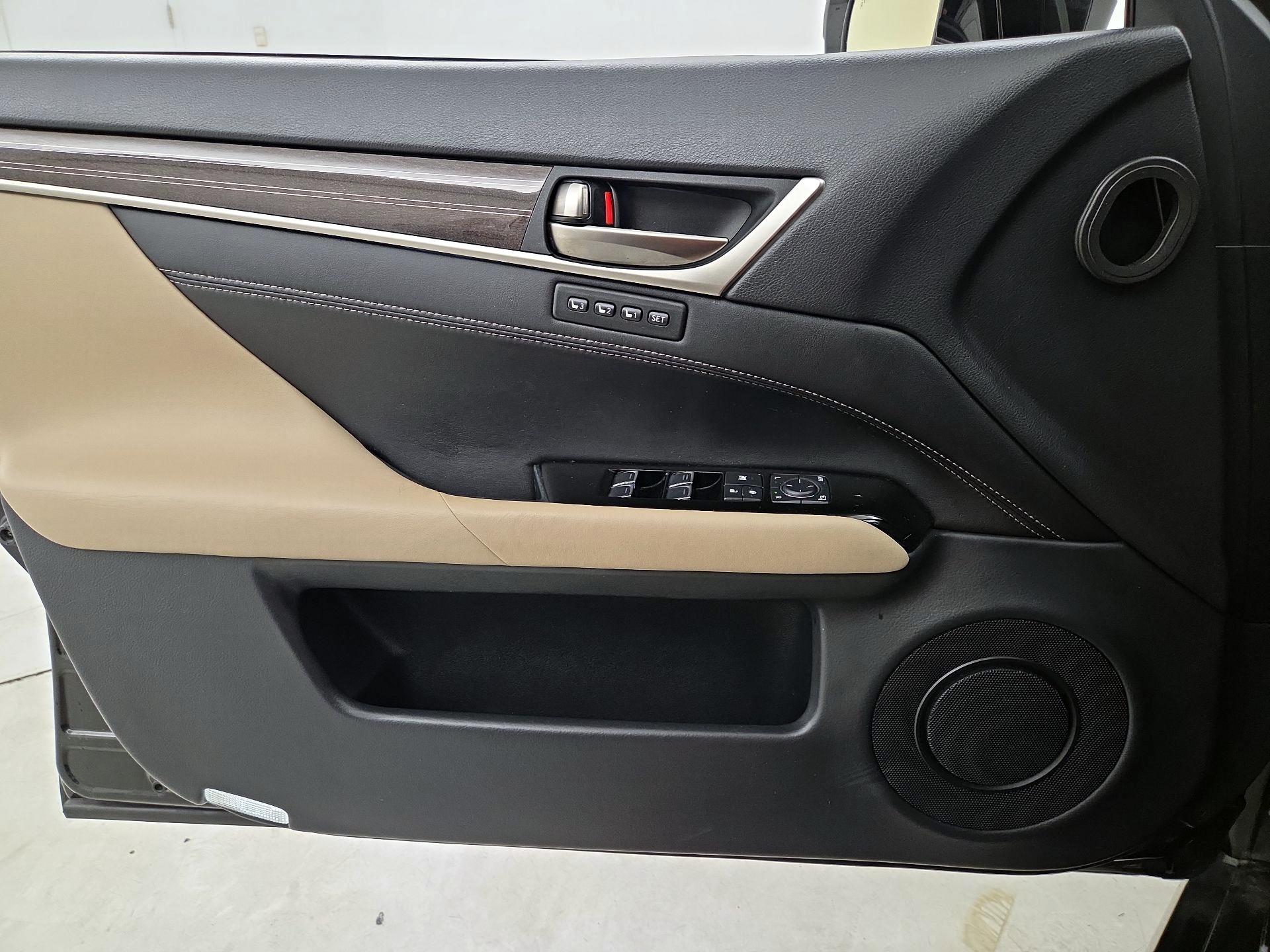 Thumbnail: 2016 Lexus GS - 12