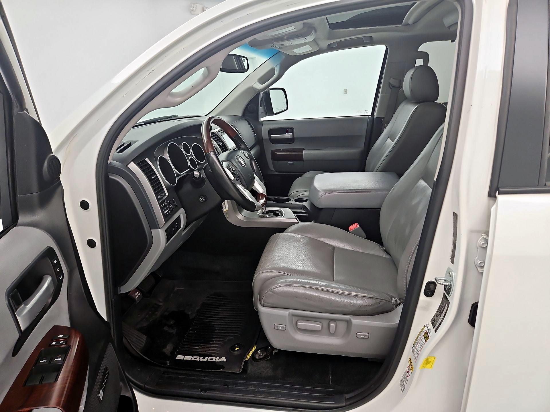Thumbnail: 2016 Toyota Sequoia - 11
