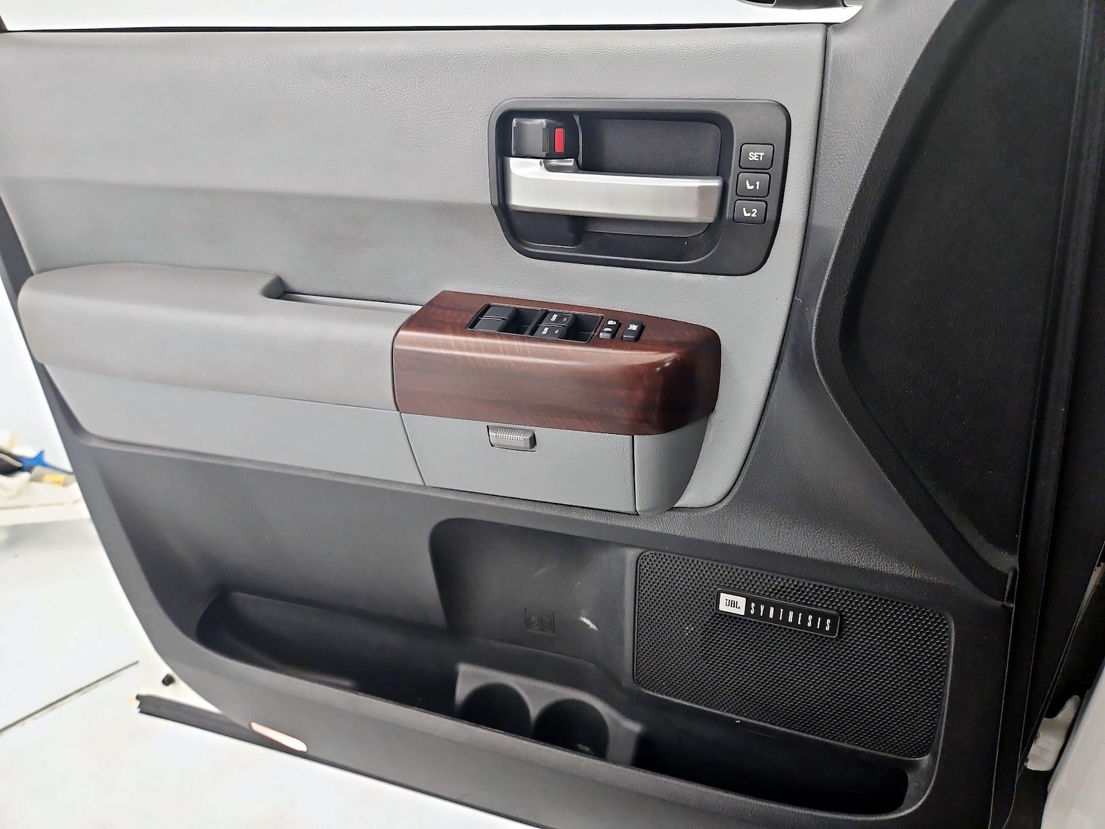 2016 Toyota Sequoia Platinum - Photo 13
