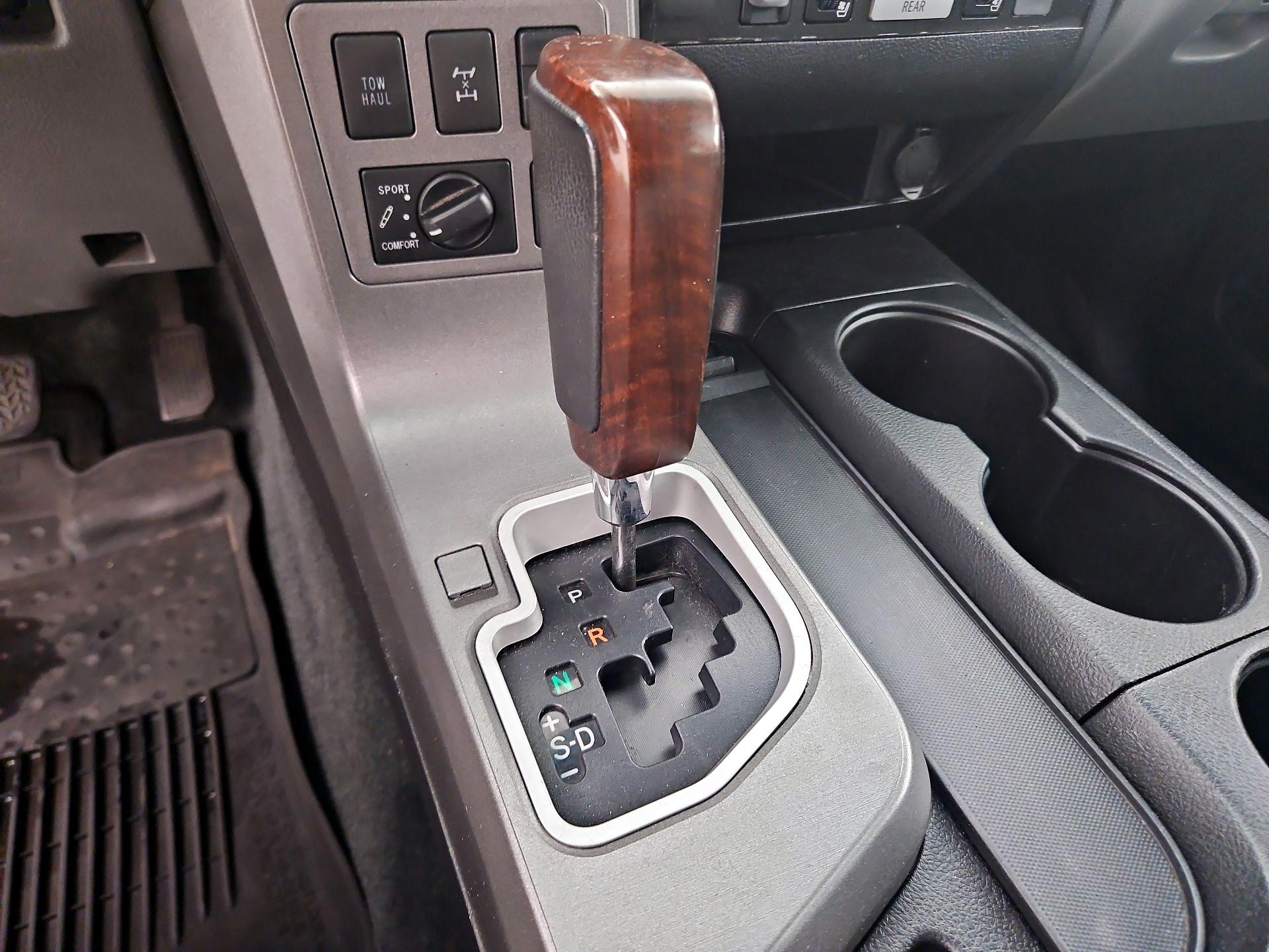 Thumbnail: 2016 Toyota Sequoia - 18