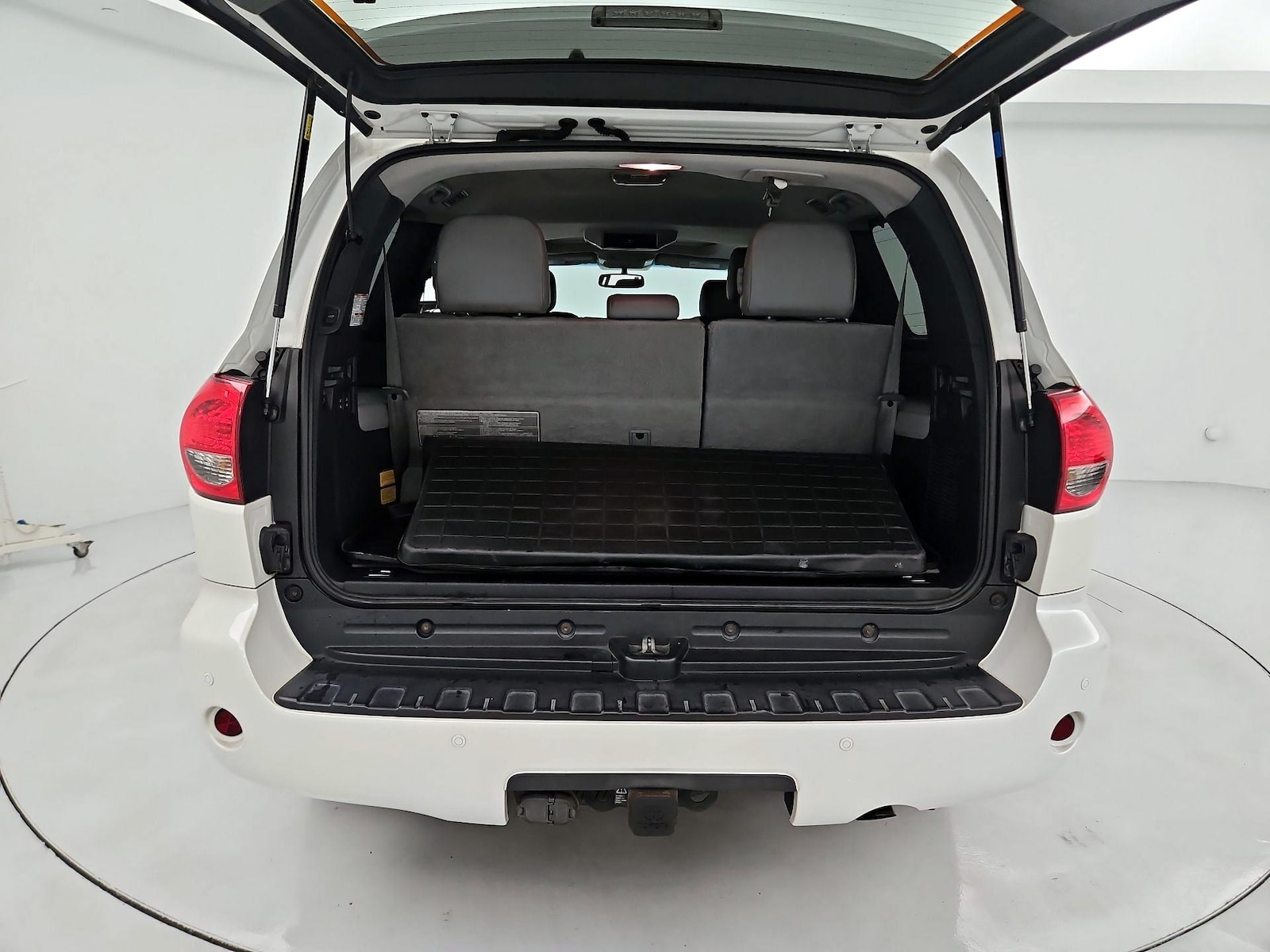 2016 Toyota Sequoia Platinum - Photo 23