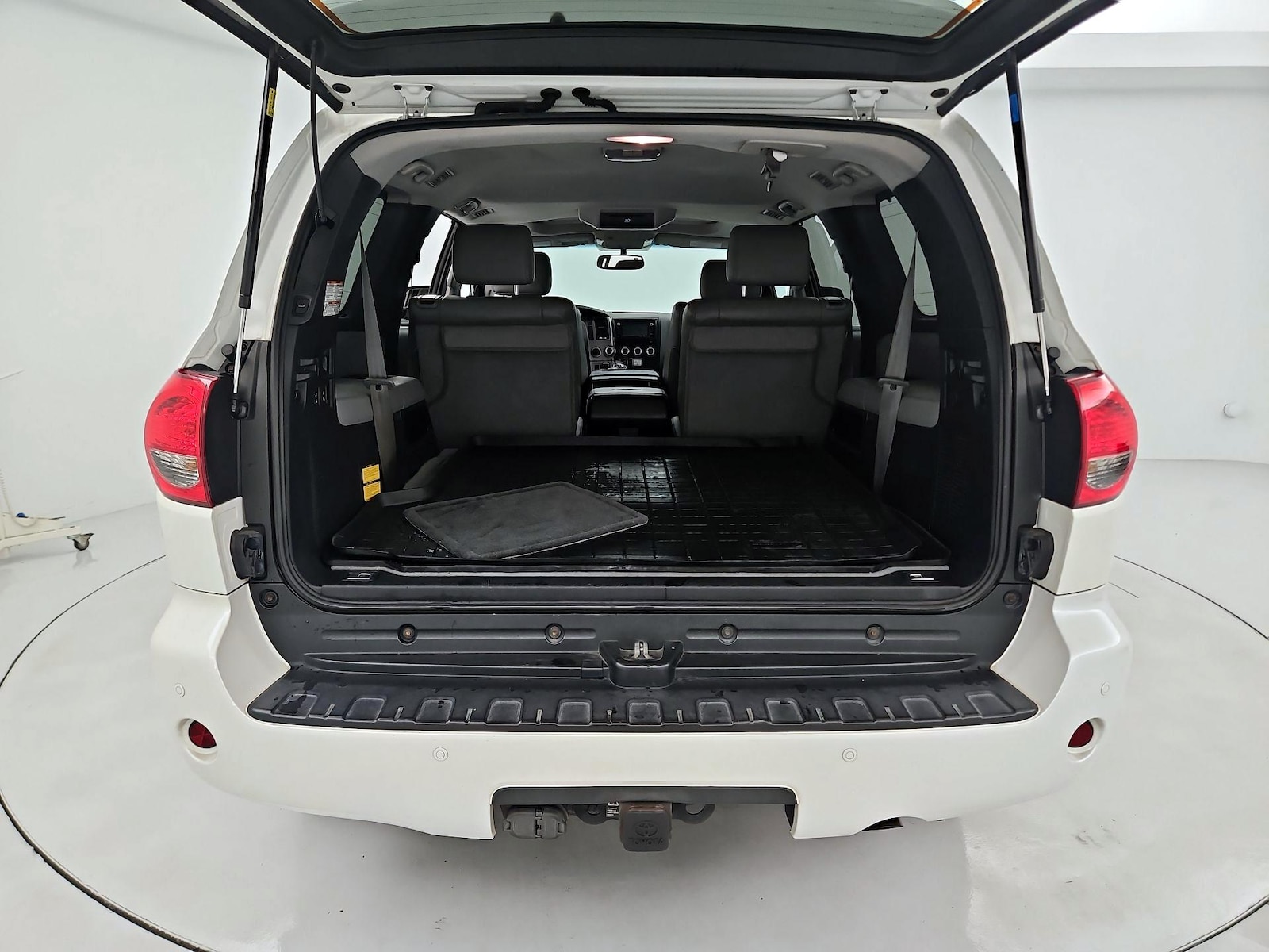 2016 Toyota Sequoia Platinum - Photo 24