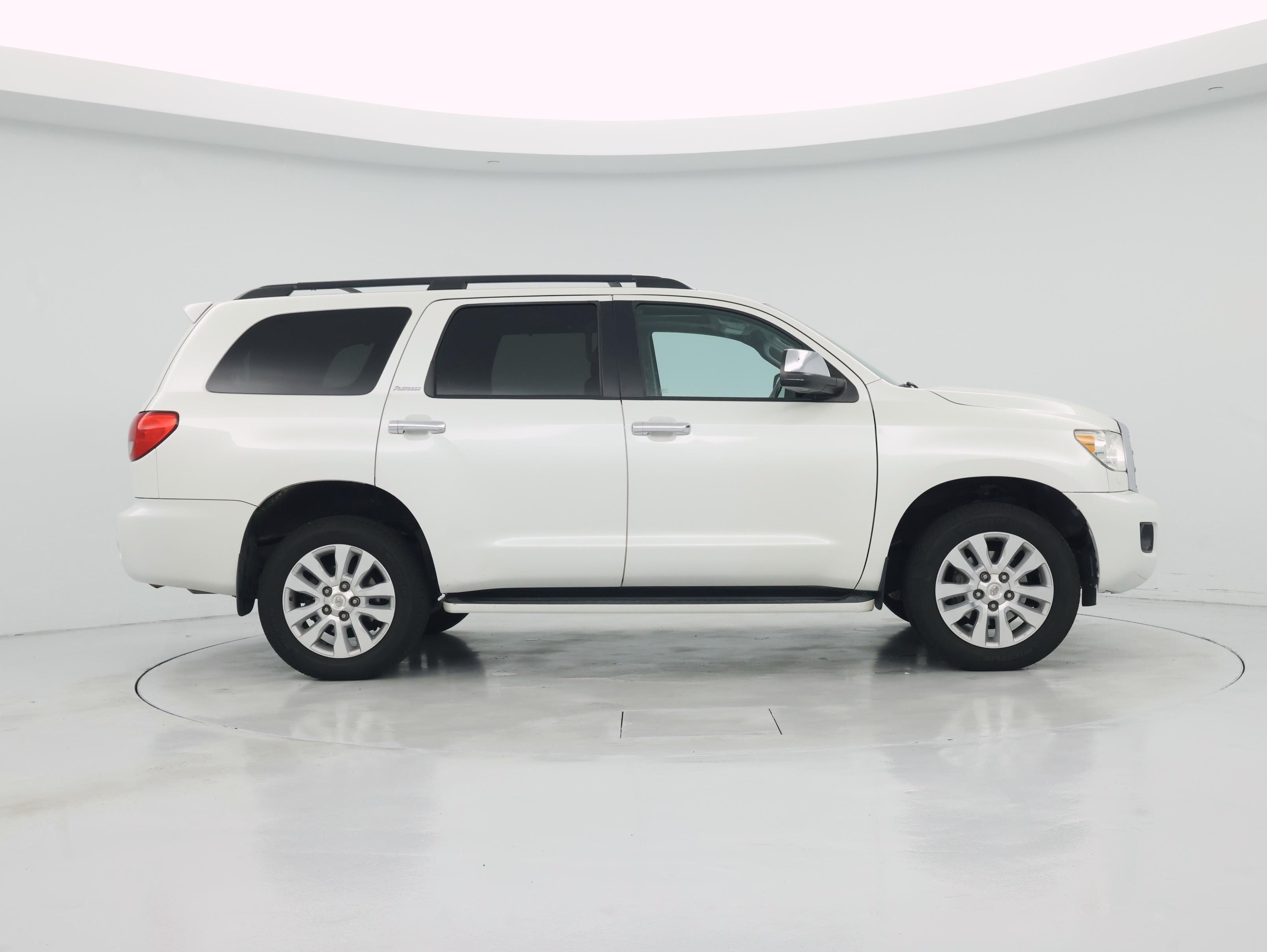Thumbnail: 2016 Toyota Sequoia - 7