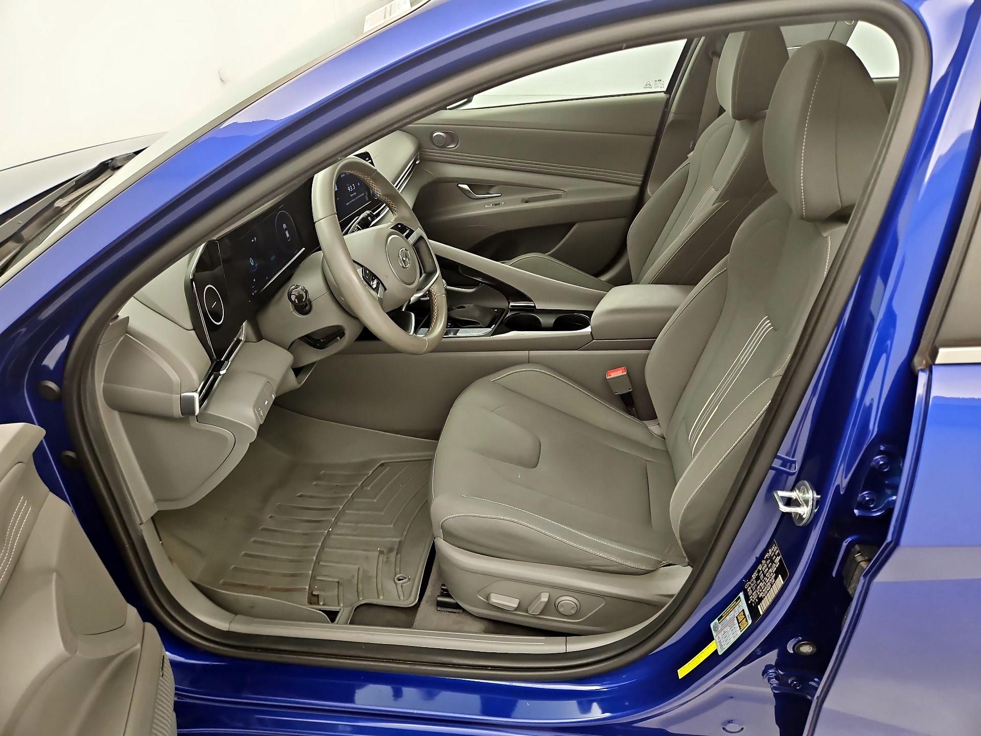 Thumbnail: 2022 Hyundai Elantra - 11
