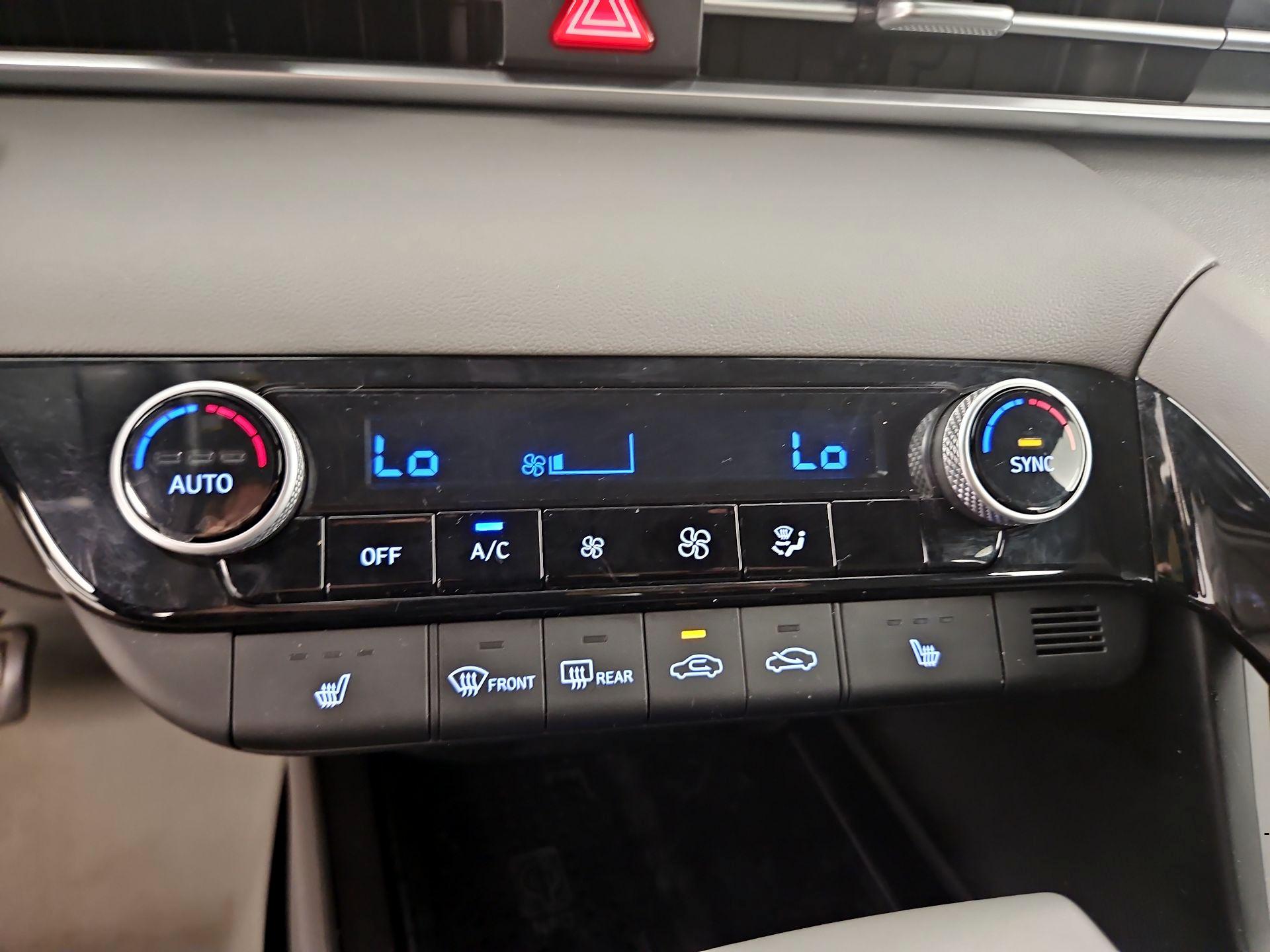 Thumbnail: 2022 Hyundai Elantra - 16