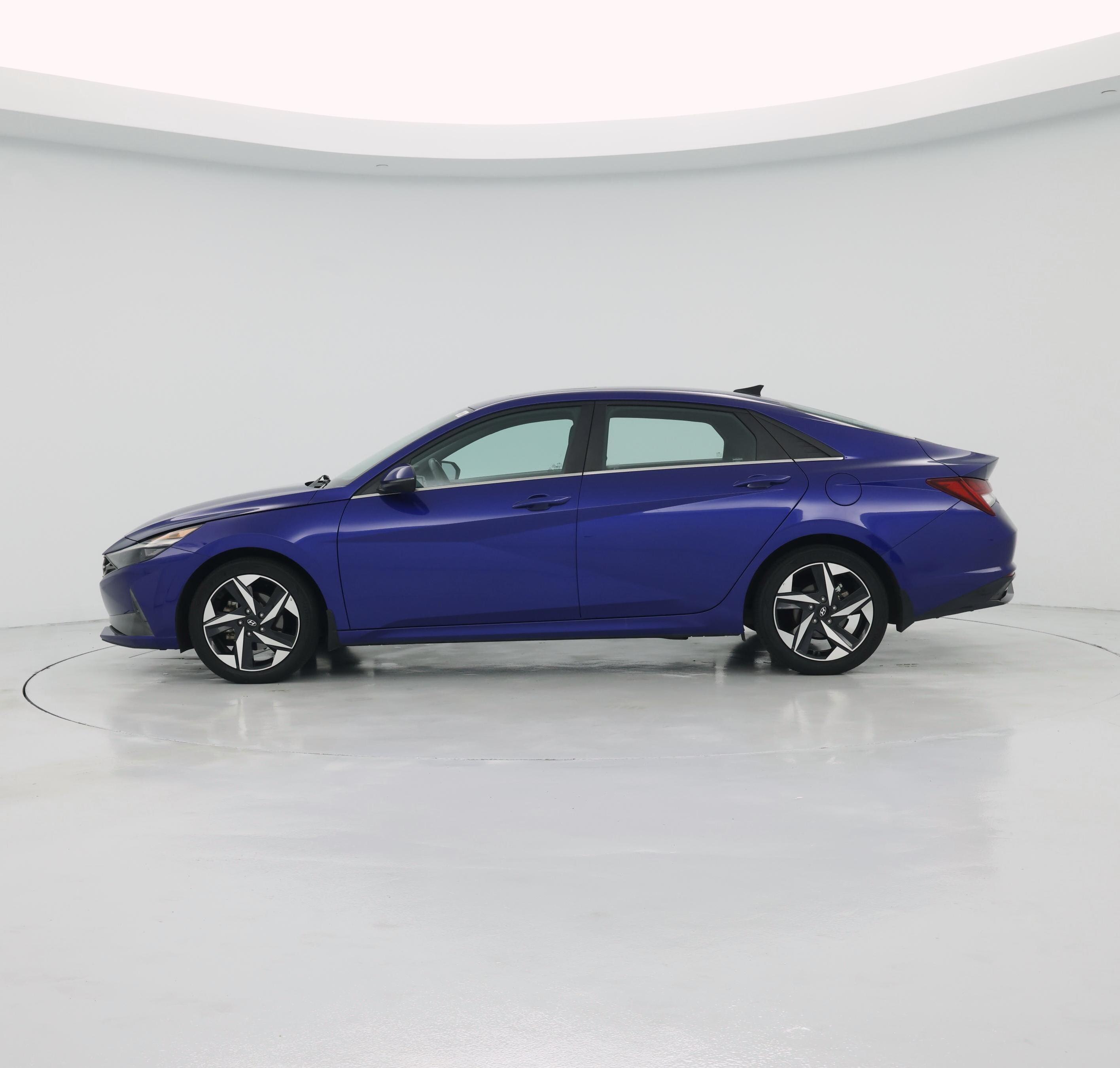 Thumbnail: 2022 Hyundai Elantra - 3