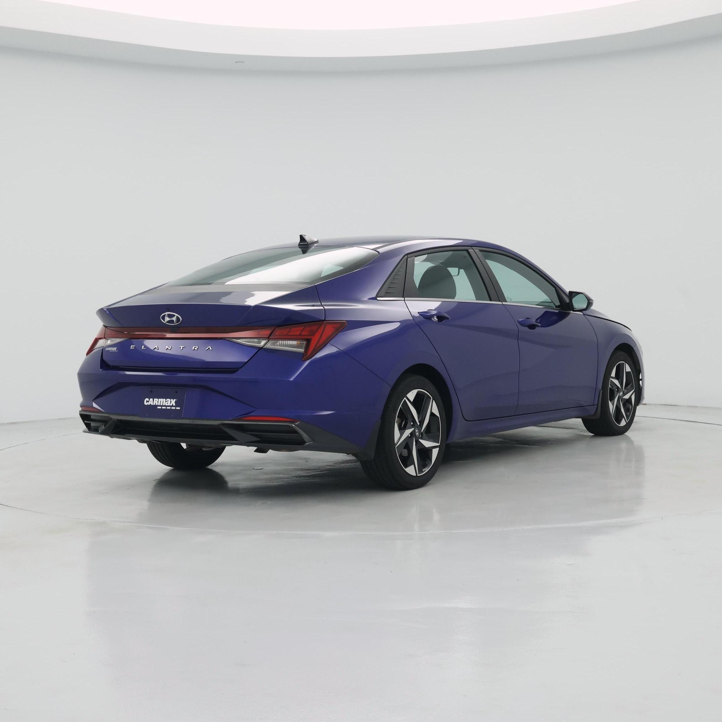 Thumbnail: 2022 Hyundai Elantra - 8