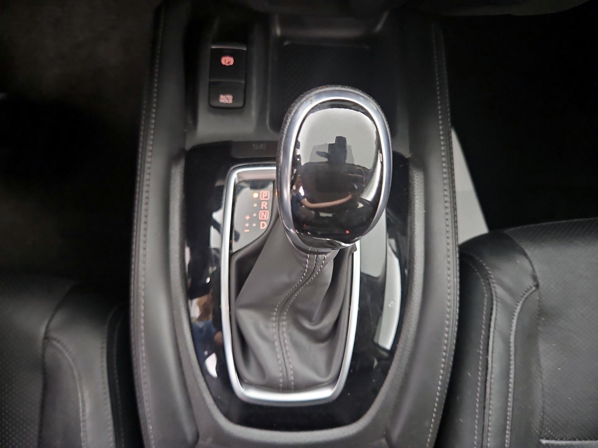 Thumbnail: 2020 Nissan Rogue - 18