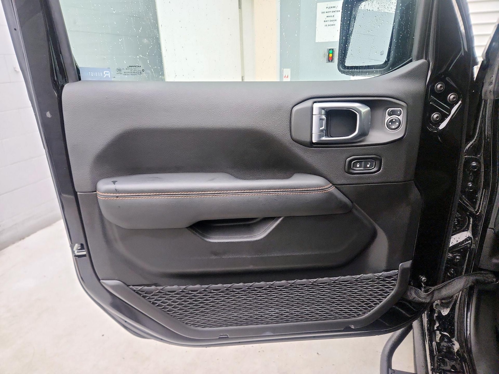 2023 Jeep Gladiator Mojave - Photo 13