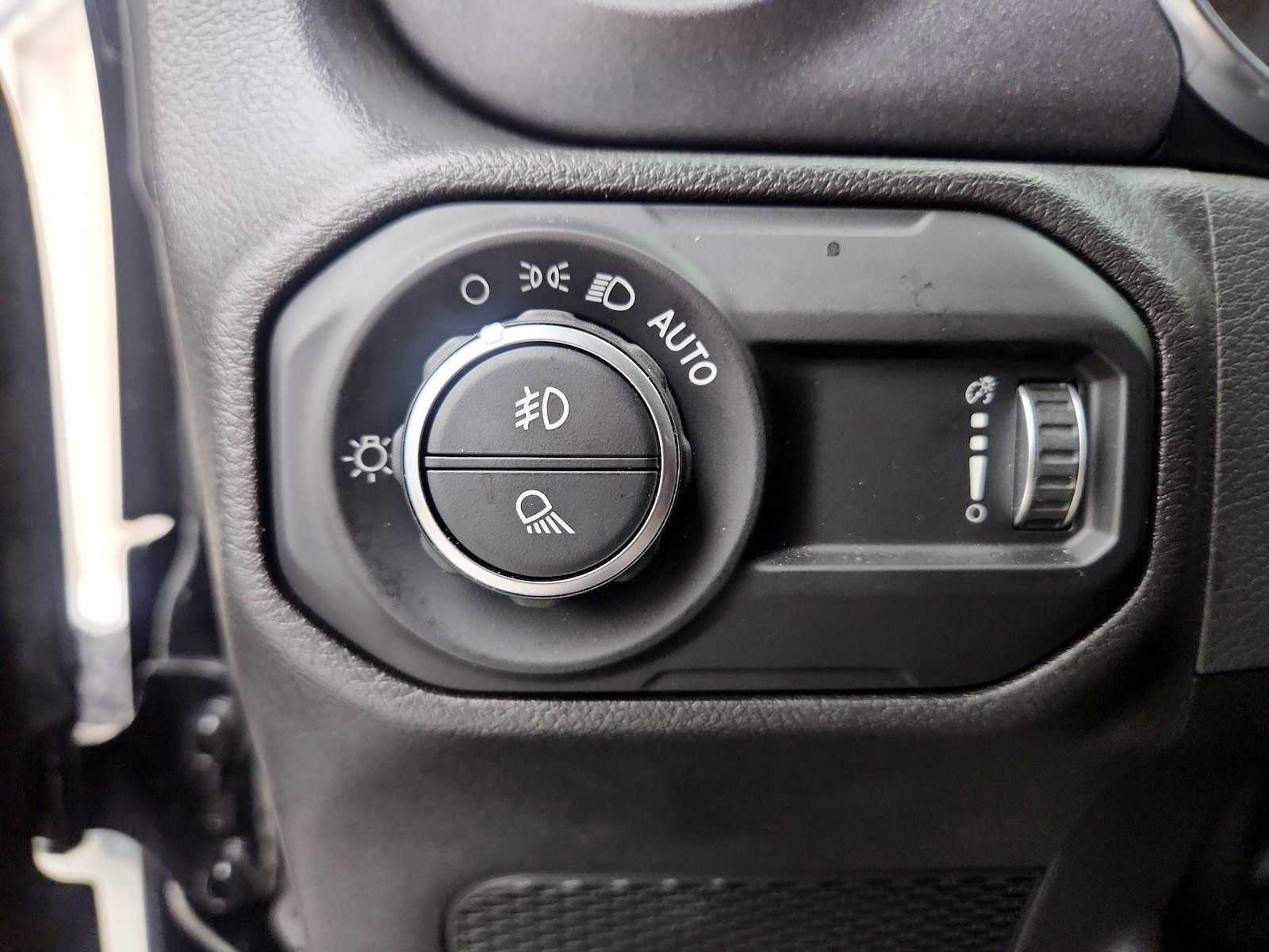 2023 Jeep Gladiator Mojave - Photo 14