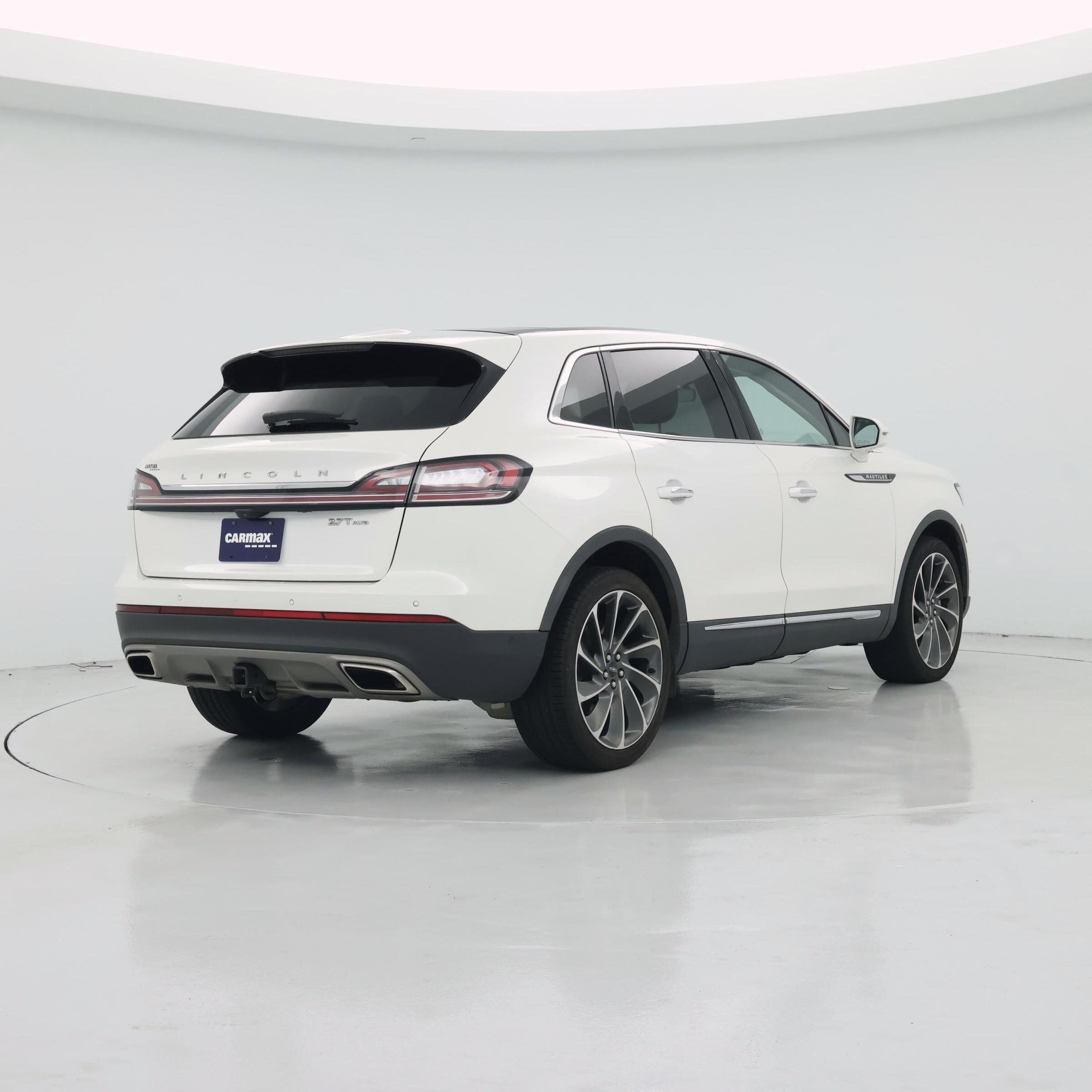Thumbnail: 2020 Lincoln Nautilus - 8